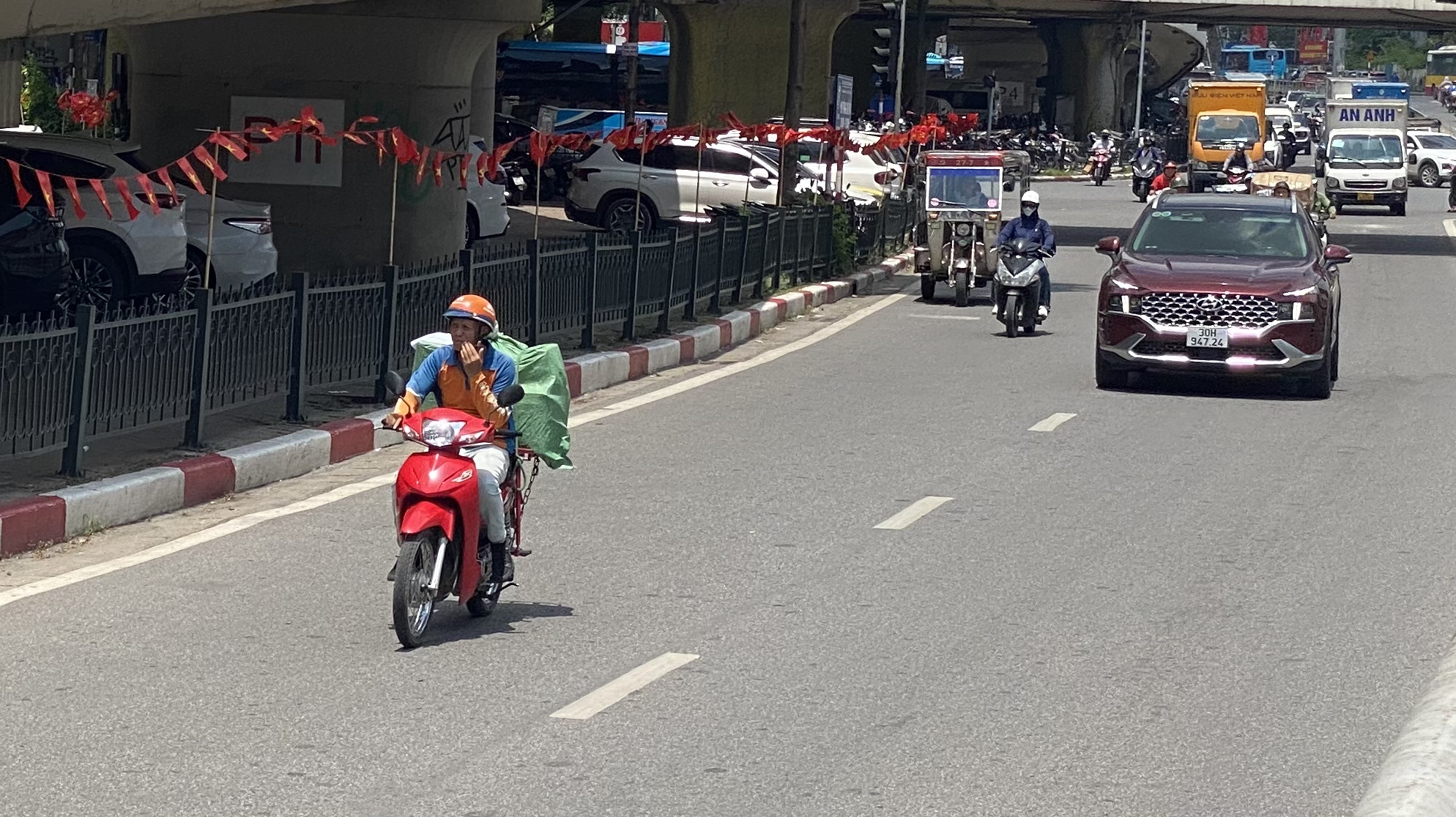 Đề xuất chỉ sử dụng dữ liệu đăng kiểm để kiểm định khí thải mô tô, xe gắn máy- Ảnh 1. Đề xuất chỉ sử dụng dữ liệu đăng kiểm để kiểm định khí thải mô tô, xe gắn máy- Ảnh 1.