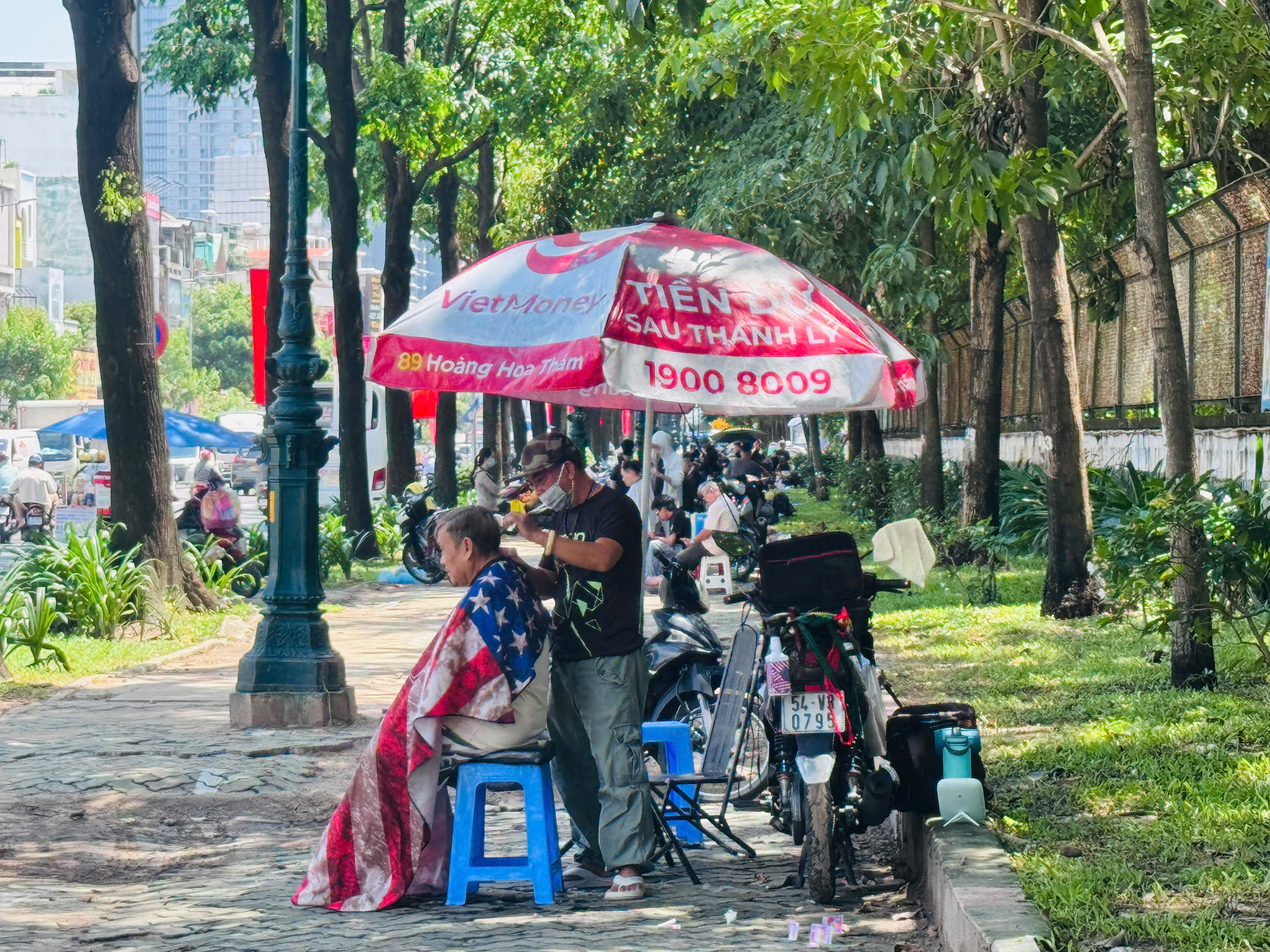 Cận cảnh khu đất “tam giác vàng” ở trung tâm TP.HCM chờ hồi sinh sau gần thập kỷ bỏ hoang- Ảnh 7. Cận cảnh khu đất “tam giác vàng” ở trung tâm TP.HCM chờ hồi sinh sau gần thập kỷ bỏ hoang- Ảnh 7.