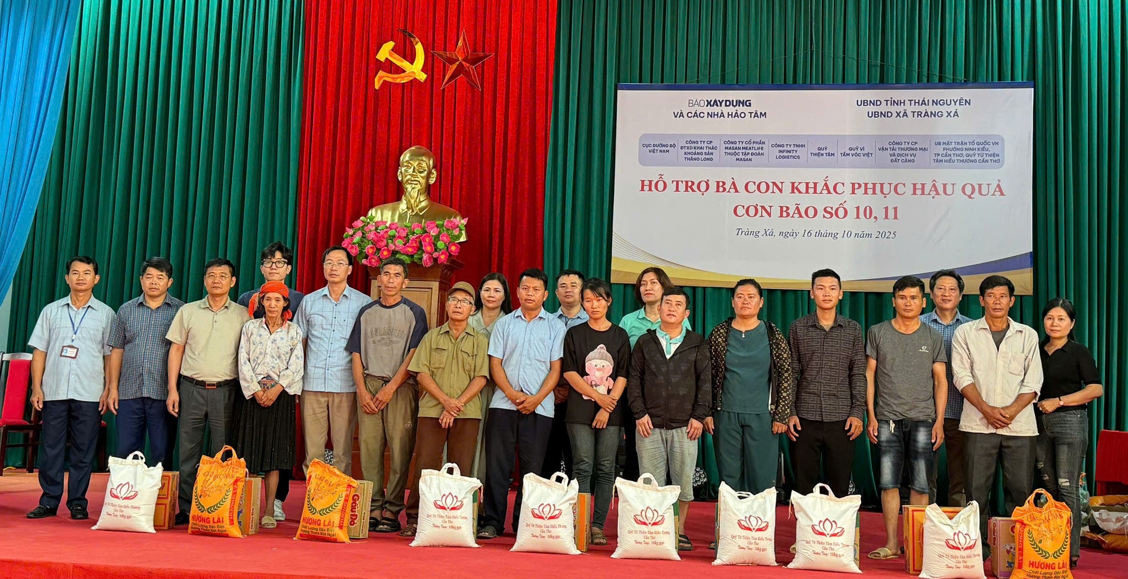 Báo Xây dựng và bạn đọc tặng nhà "chìa khoá trao tay" ở Thái Nguyên- Ảnh 6. Báo Xây dựng và bạn đọc tặng nhà "chìa khoá trao tay" ở Thái Nguyên- Ảnh 6.