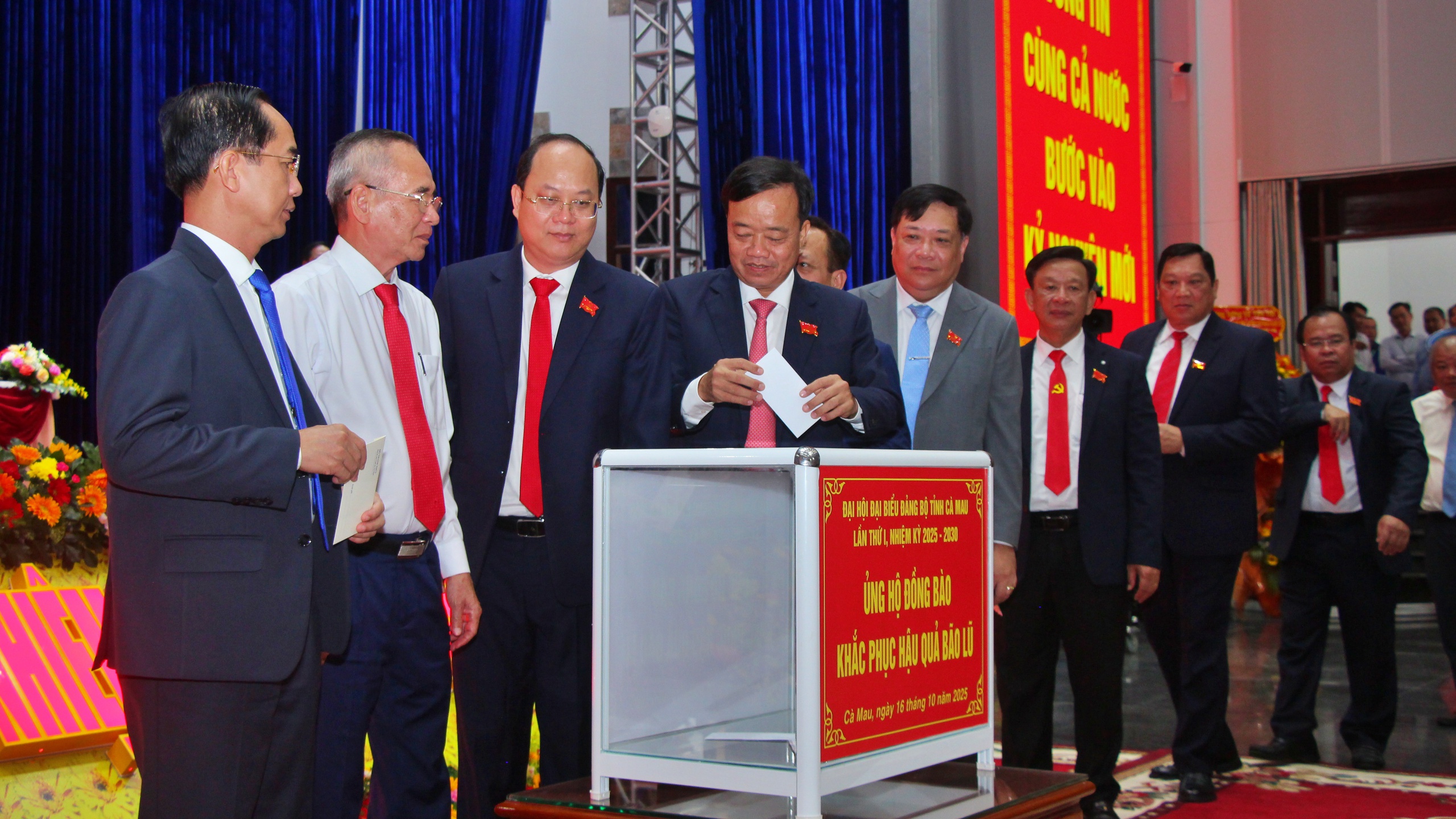 Đại hội Đảng bộ tỉnh Cà Mau xác định 6 nhiệm vụ trọng tâm, 3 khâu đột phá- Ảnh 13. Đại hội Đảng bộ tỉnh Cà Mau xác định 6 nhiệm vụ trọng tâm, 3 khâu đột phá- Ảnh 13.