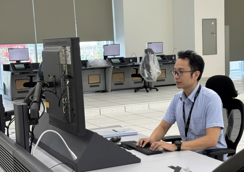 Người đội phó với những sáng kiến làm chủ công nghệ điều hành bay- Ảnh 4. Người đội phó với những sáng kiến làm chủ công nghệ điều hành bay- Ảnh 4.