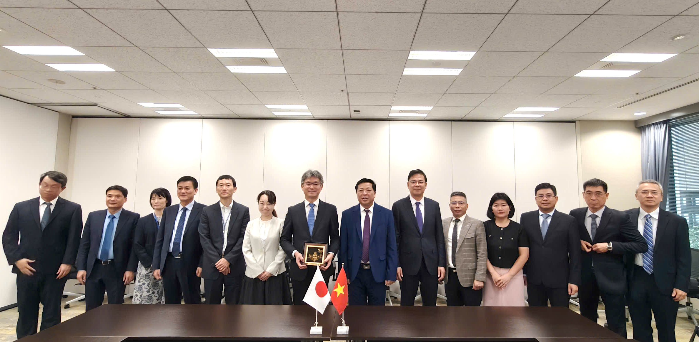 JICA tiếp tục đồng hành cùng Bộ Xây dựng trong các dự án hạ tầng trọng điểm của Việt Nam- Ảnh 1. JICA tiếp tục đồng hành cùng Bộ Xây dựng trong các dự án hạ tầng trọng điểm của Việt Nam- Ảnh 1.