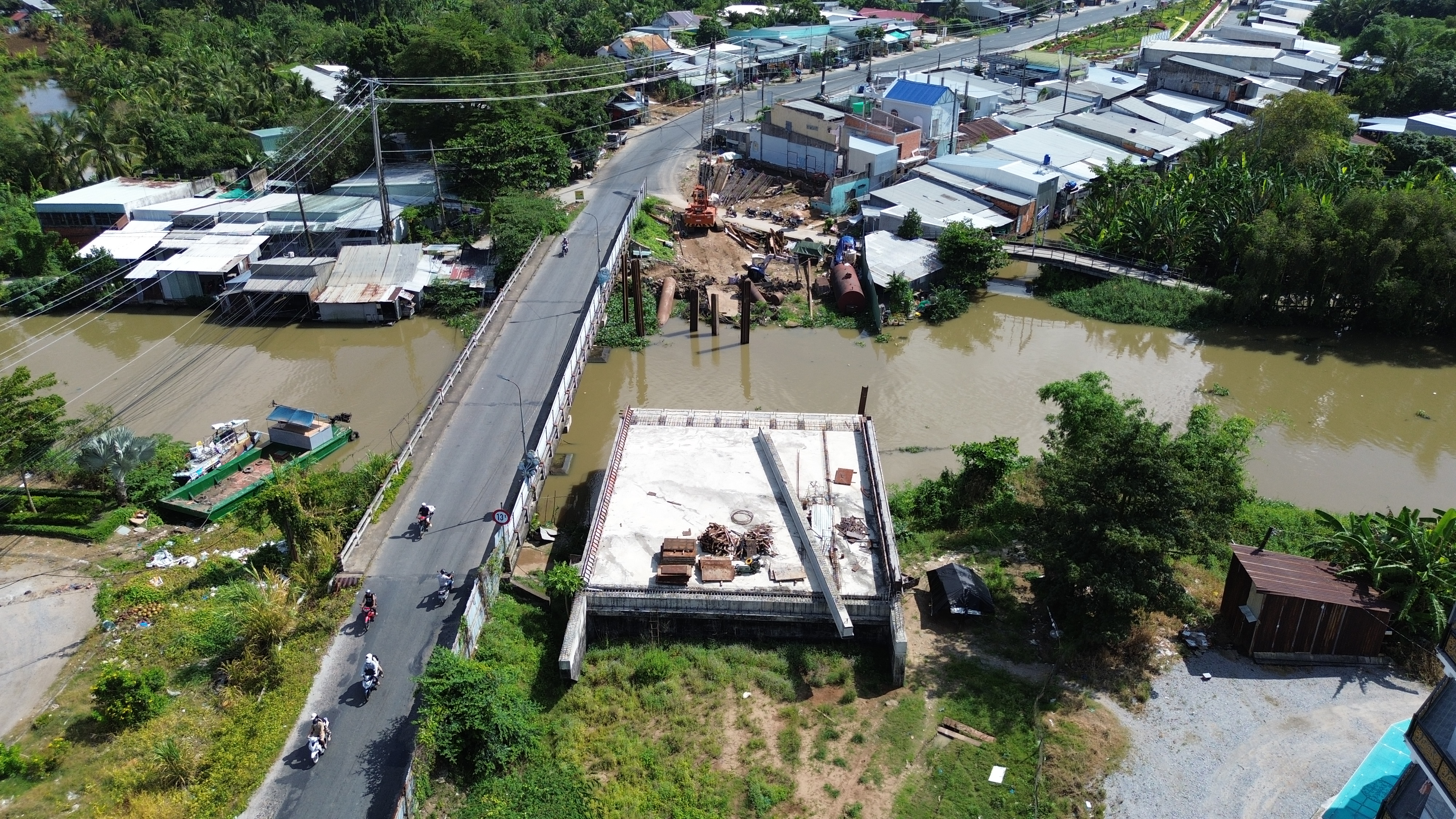 Cầu cuối cùng trên tỉnh lộ 922 ở Cần Thơ tái khởi động sau gần 3 năm đình trệ- Ảnh 3. Cầu cuối cùng trên tỉnh lộ 922 ở Cần Thơ tái khởi động sau gần 3 năm đình trệ- Ảnh 3.