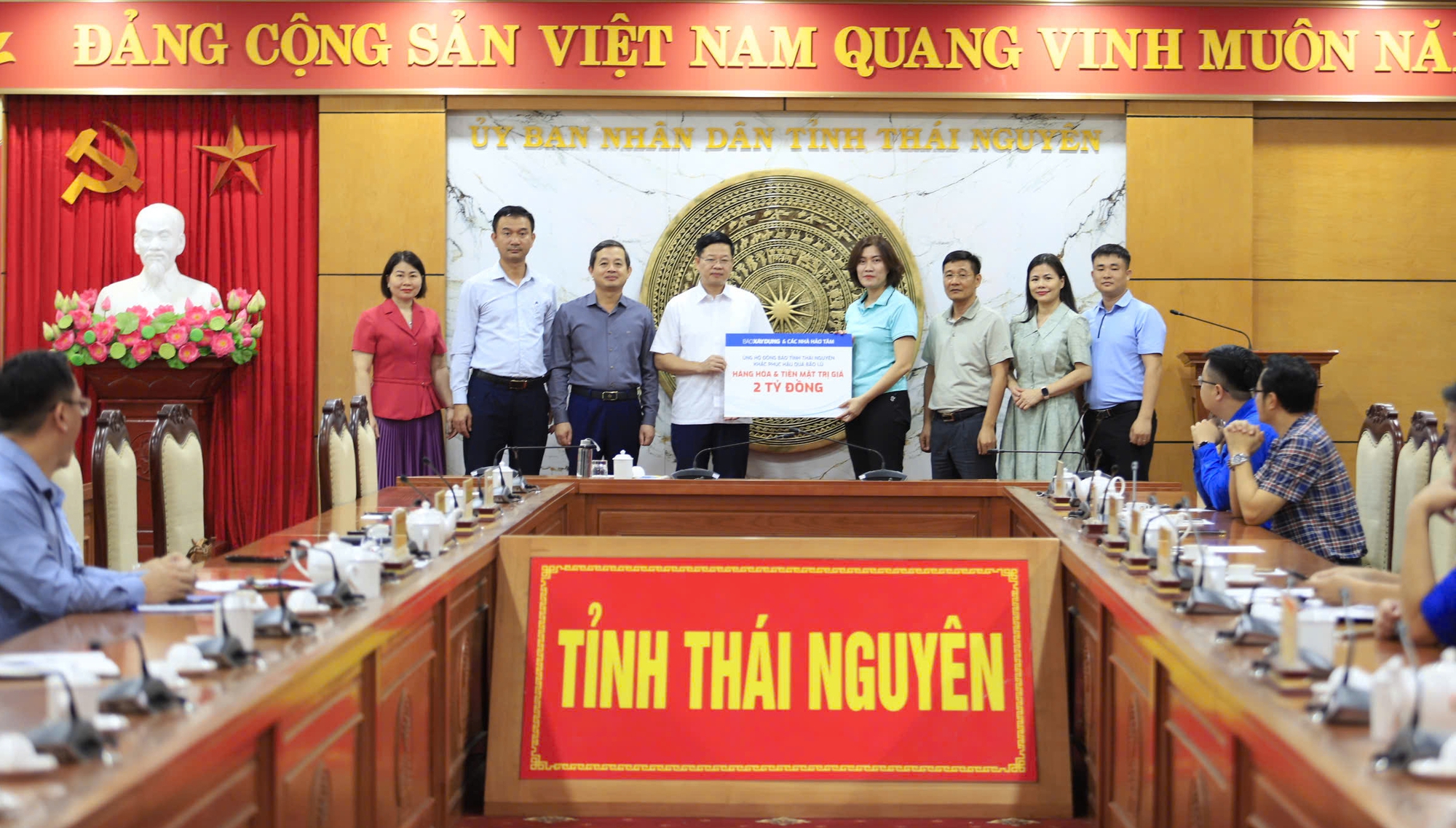 Báo Xây dựng và các nhà tài trợ ủng hộ hơn 2,4 tỷ đồng giúp Thái Nguyên khắc phục bão lũ- Ảnh 1. Báo Xây dựng và các nhà tài trợ ủng hộ hơn 2,4 tỷ đồng giúp Thái Nguyên khắc phục bão lũ- Ảnh 1.