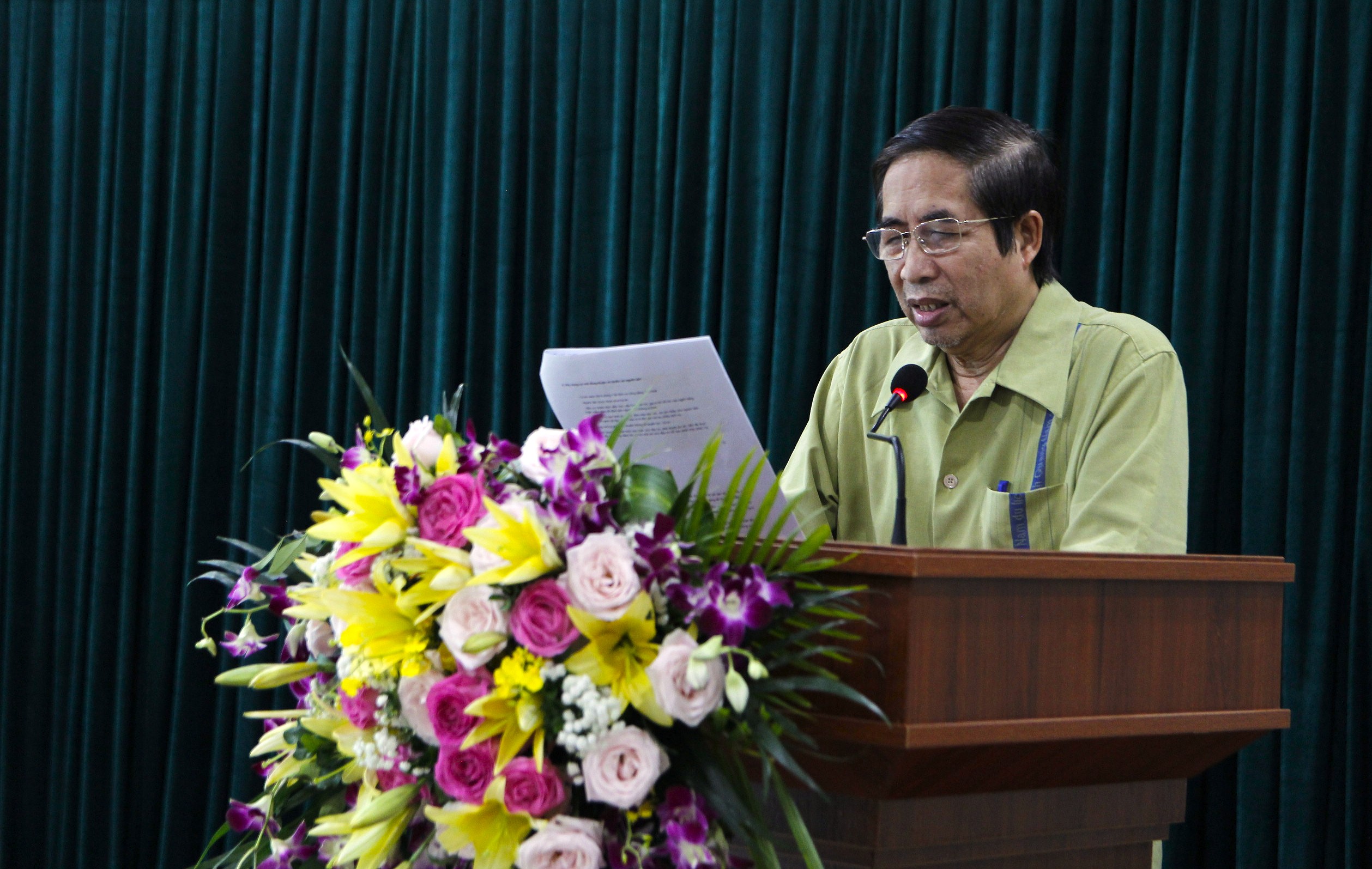 PGS. TS. Lưu Đức Hải, Viện trưởng Viện Nghiên cứu đô thị và phát triển hạ tầng kiến nghị Quốc hội, Chính phủ xem xét ban hành một văn bản Luật hoặc Pháp lệnh riêng về cải tạo đô thị. PGS. TS. Lưu Đức Hải, Viện trưởng Viện Nghiên cứu đô thị và phát triển hạ tầng kiến nghị Quốc hội, Chính phủ xem xét ban hành một văn bản Luật hoặc Pháp lệnh riêng về cải tạo đô thị.