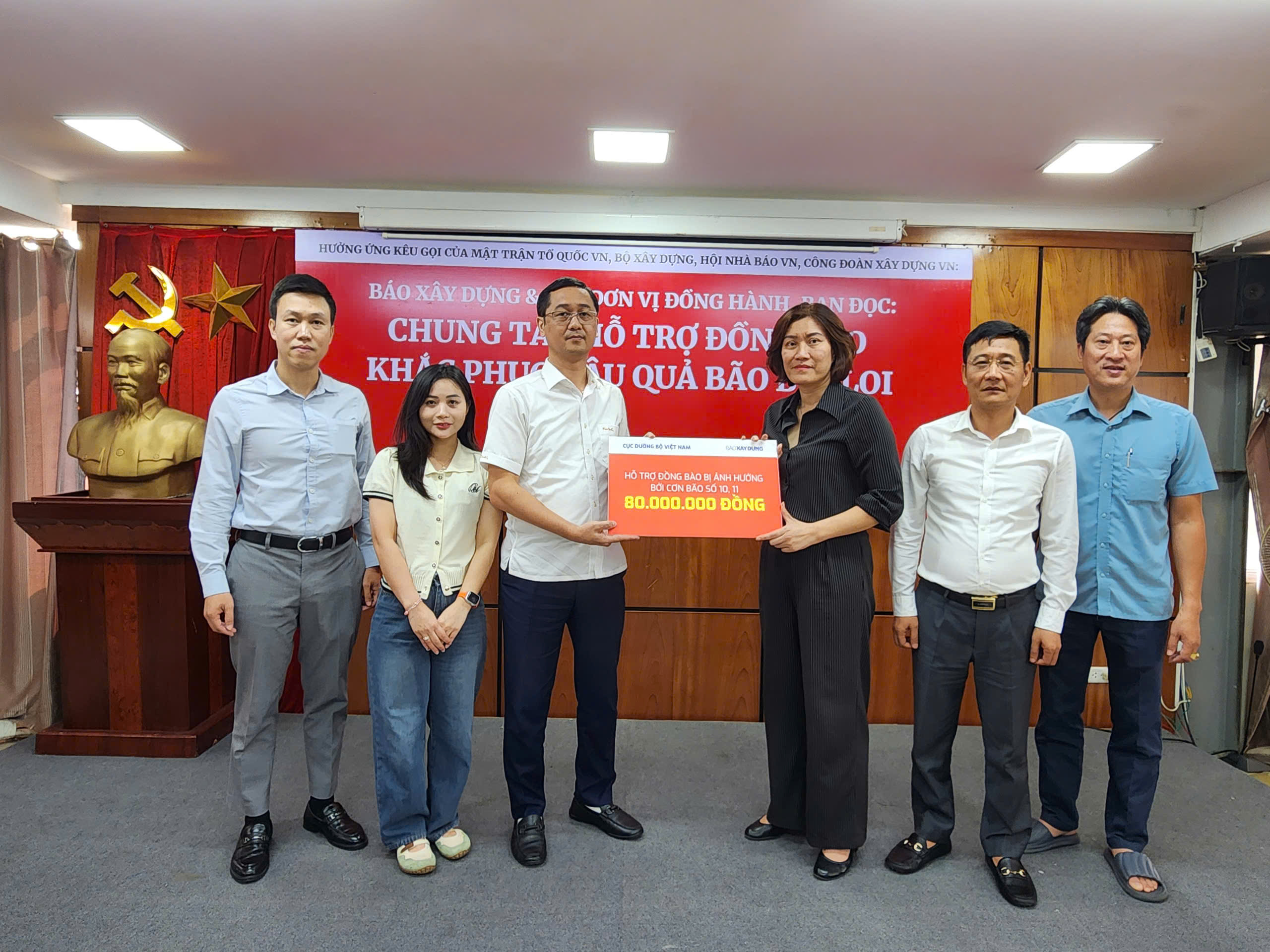 Báo Xây dựng và các nhà tài trợ ủng hộ hơn 2,4 tỷ đồng giúp Thái Nguyên khắc phục bão lũ- Ảnh 8. Báo Xây dựng và các nhà tài trợ ủng hộ hơn 2,4 tỷ đồng giúp Thái Nguyên khắc phục bão lũ- Ảnh 8.