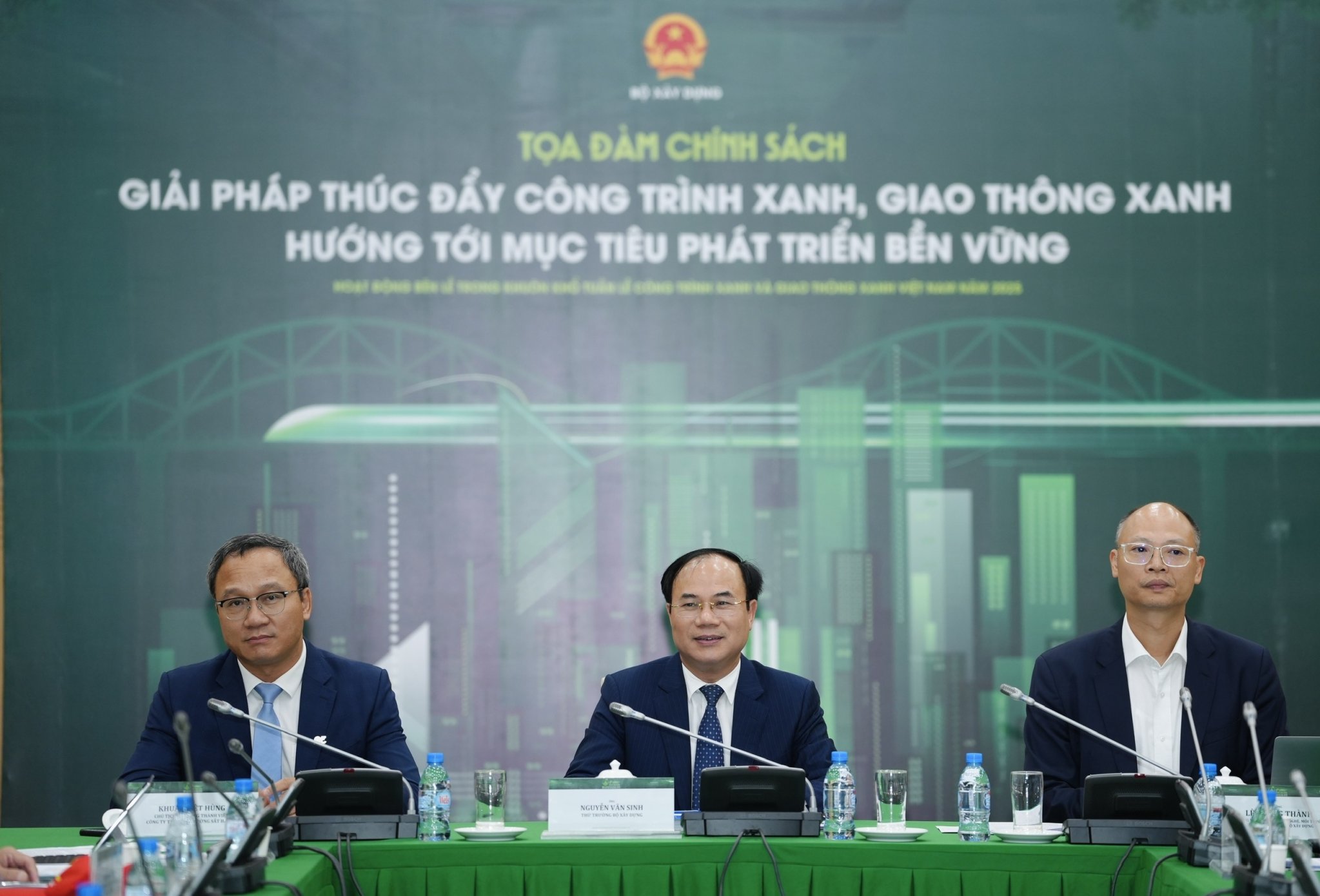 Giao thông xanh mở đường cho mục tiêu tăng trưởng xanh và phát triển bền vững- Ảnh 1. Giao thông xanh mở đường cho mục tiêu tăng trưởng xanh và phát triển bền vững- Ảnh 1.