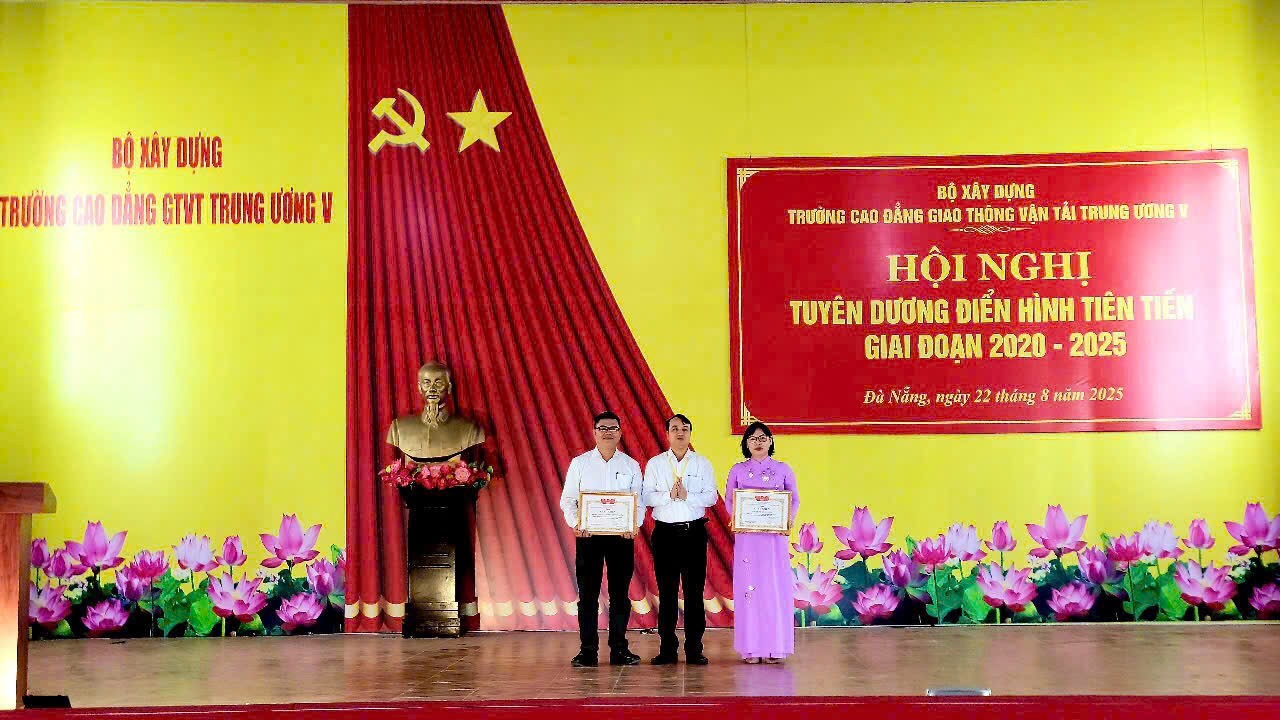 Trường Cao đẳng Giao thông vận tải Trung ương V thu trái ngọt từ các phong trào thi đua- Ảnh 2. Trường Cao đẳng Giao thông vận tải Trung ương V thu trái ngọt từ các phong trào thi đua- Ảnh 2.