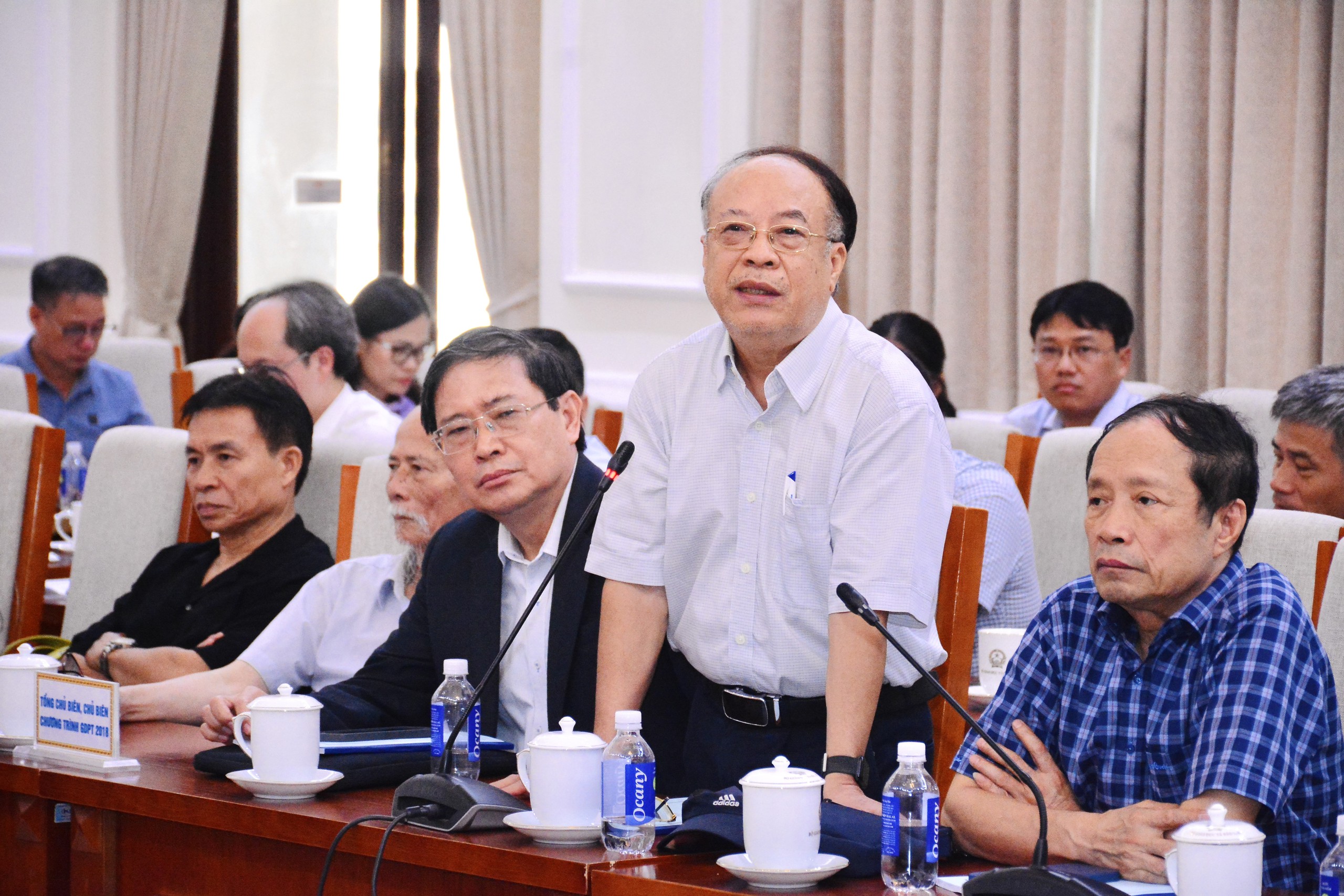 Bộ GD&ĐT dự kiến có bộ sách giáo khoa thống nhất từ 2026- Ảnh 2.