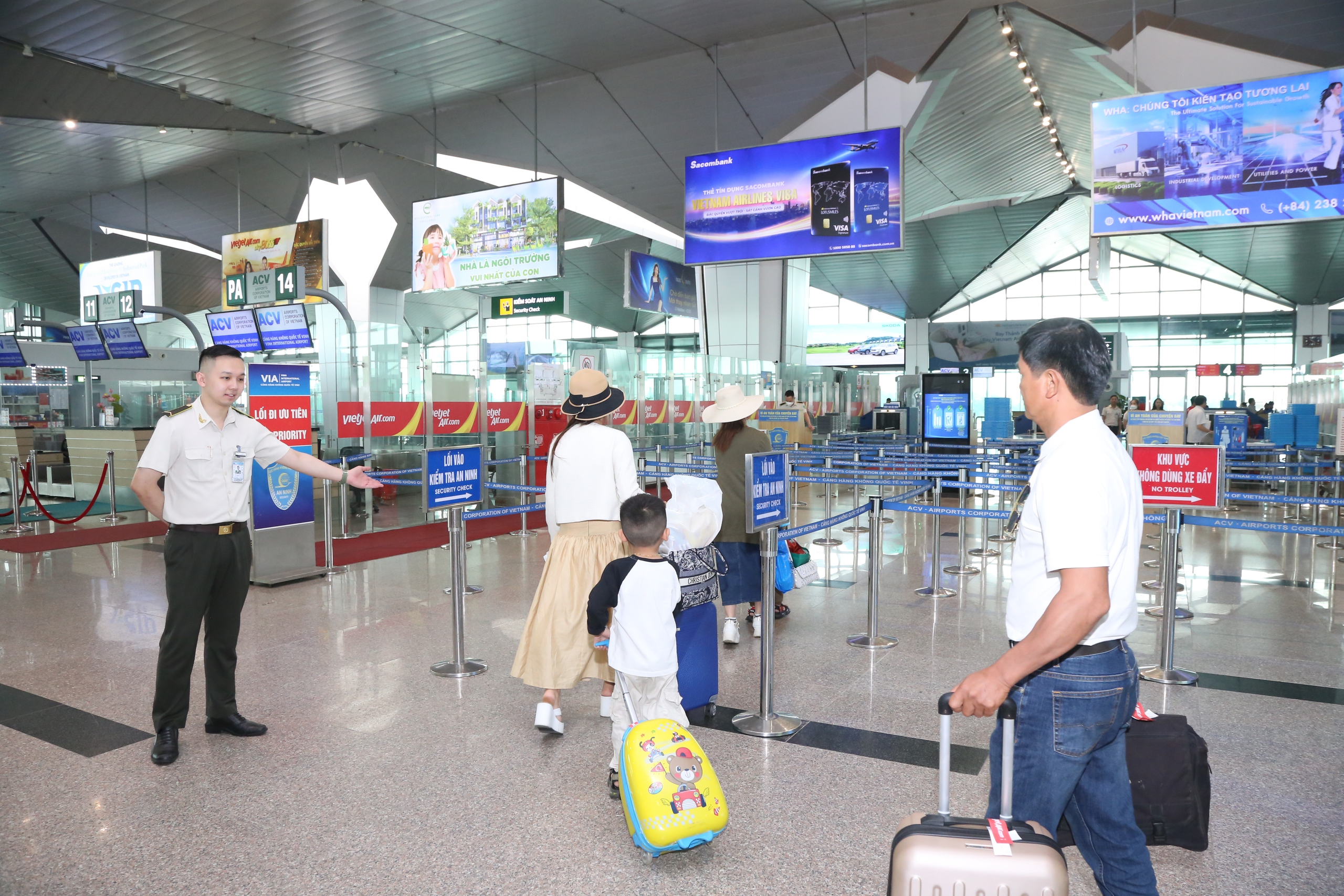 Triển khai ứng dụng sinh trắc học tại sân bay Vinh- Ảnh 7. Triển khai ứng dụng sinh trắc học tại sân bay Vinh- Ảnh 7.