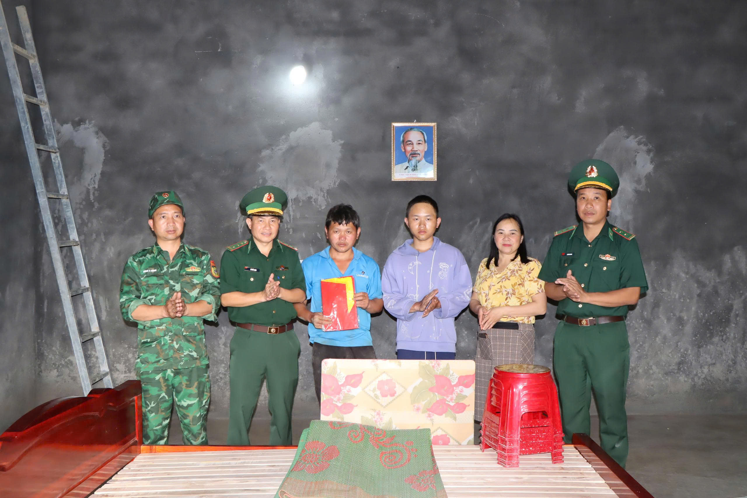 Hành trình "Triệu tấm lòng, nghìn mái nhà" ở Lai Châu- Ảnh 5. Hành trình "Triệu tấm lòng, nghìn mái nhà" ở Lai Châu- Ảnh 5.