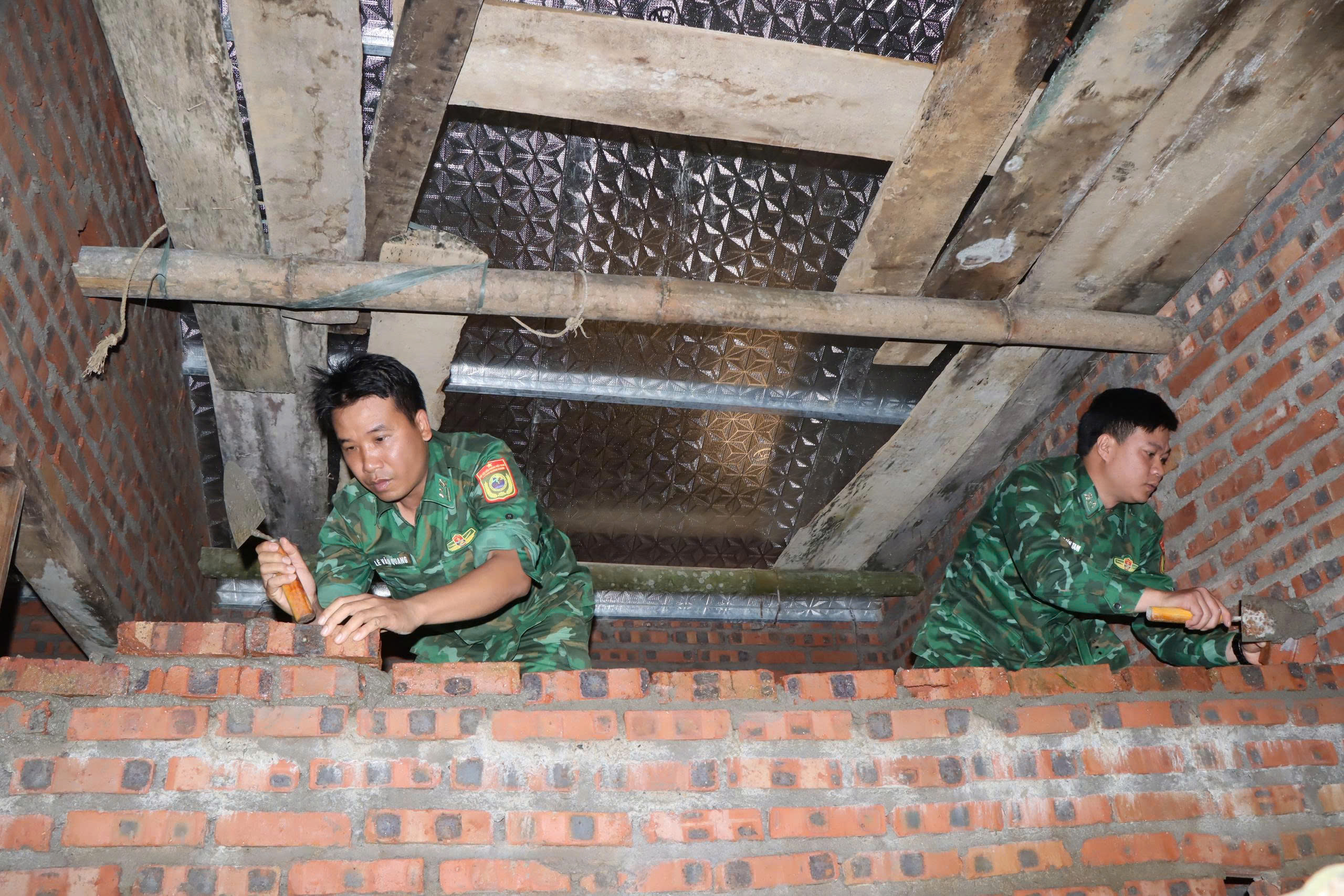 Hành trình "Triệu tấm lòng, nghìn mái nhà" ở Lai Châu- Ảnh 4. Hành trình "Triệu tấm lòng, nghìn mái nhà" ở Lai Châu- Ảnh 4.