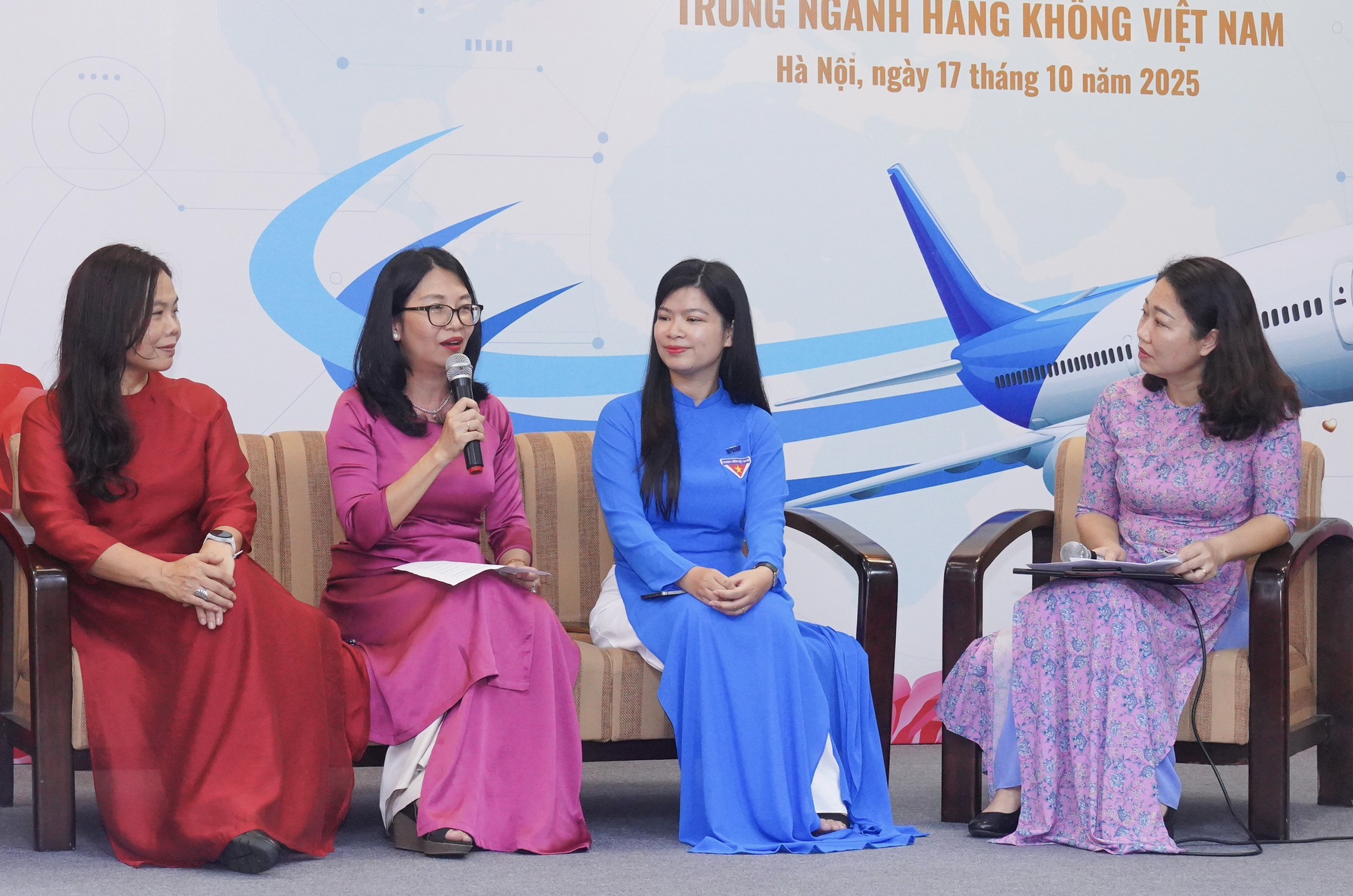 Vietjet: Trao quyền cho phụ nữ chính là trao thêm sức mạnh cho doanh nghiệp- Ảnh 3. Vietjet: Trao quyền cho phụ nữ chính là trao thêm sức mạnh cho doanh nghiệp- Ảnh 3.