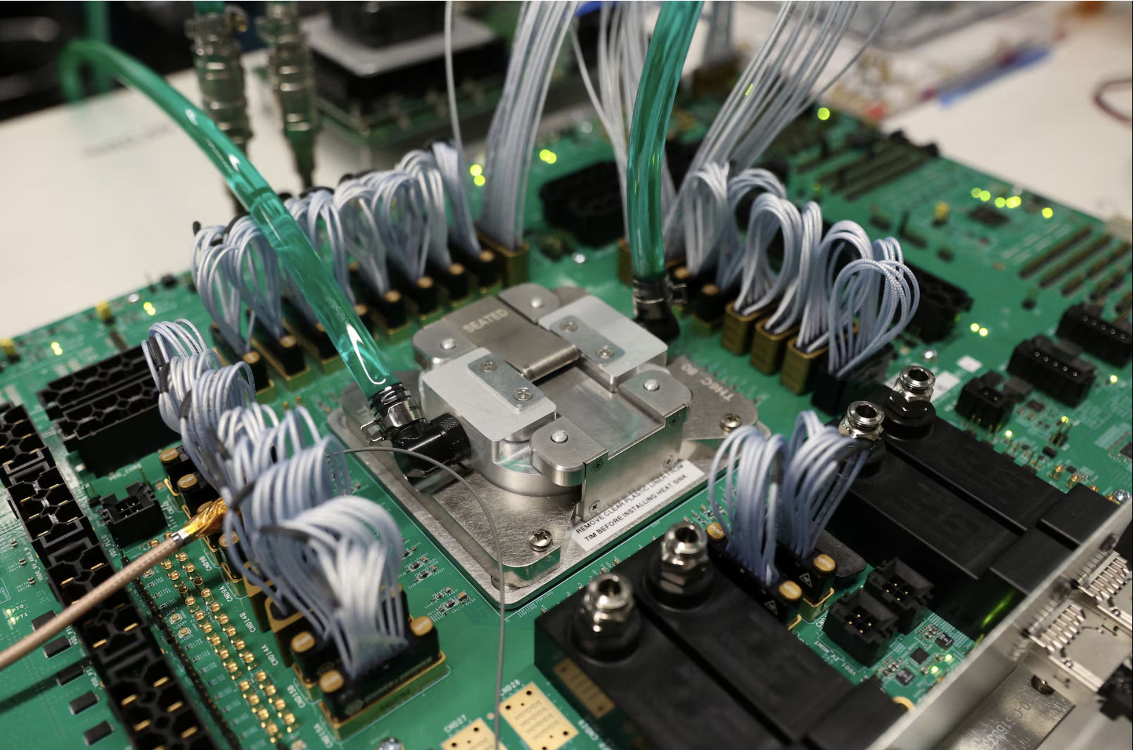 Điểm tuần: Apple tăng tốc với AI siêu tốc; Meta - Arm mở kỷ nguyên AI tiết kiệm năng lượng- Ảnh 5. Điểm tuần: Apple tăng tốc với AI siêu tốc; Meta - Arm mở kỷ nguyên AI tiết kiệm năng lượng- Ảnh 5.