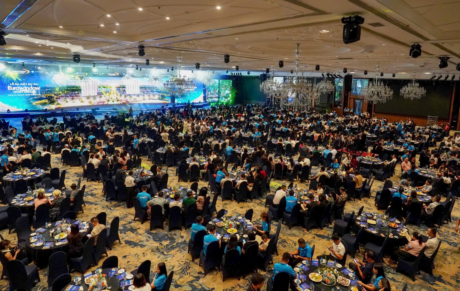 E:\Năm 2025\Tháng 10\Hình ảnh\eurowindown\z7133740099956_0eacad4b94355f29e0f9579fa65b84f6.jpg