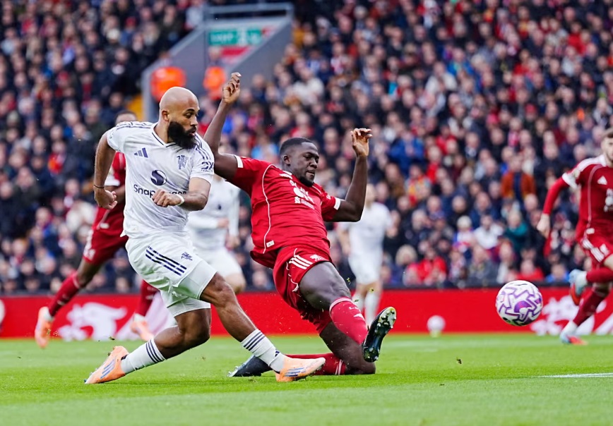 Harry Maguire lập công, MU đánh bại Liverpool ngay tại Anfield- Ảnh 1. Harry Maguire lập công, MU đánh bại Liverpool ngay tại Anfield- Ảnh 1.