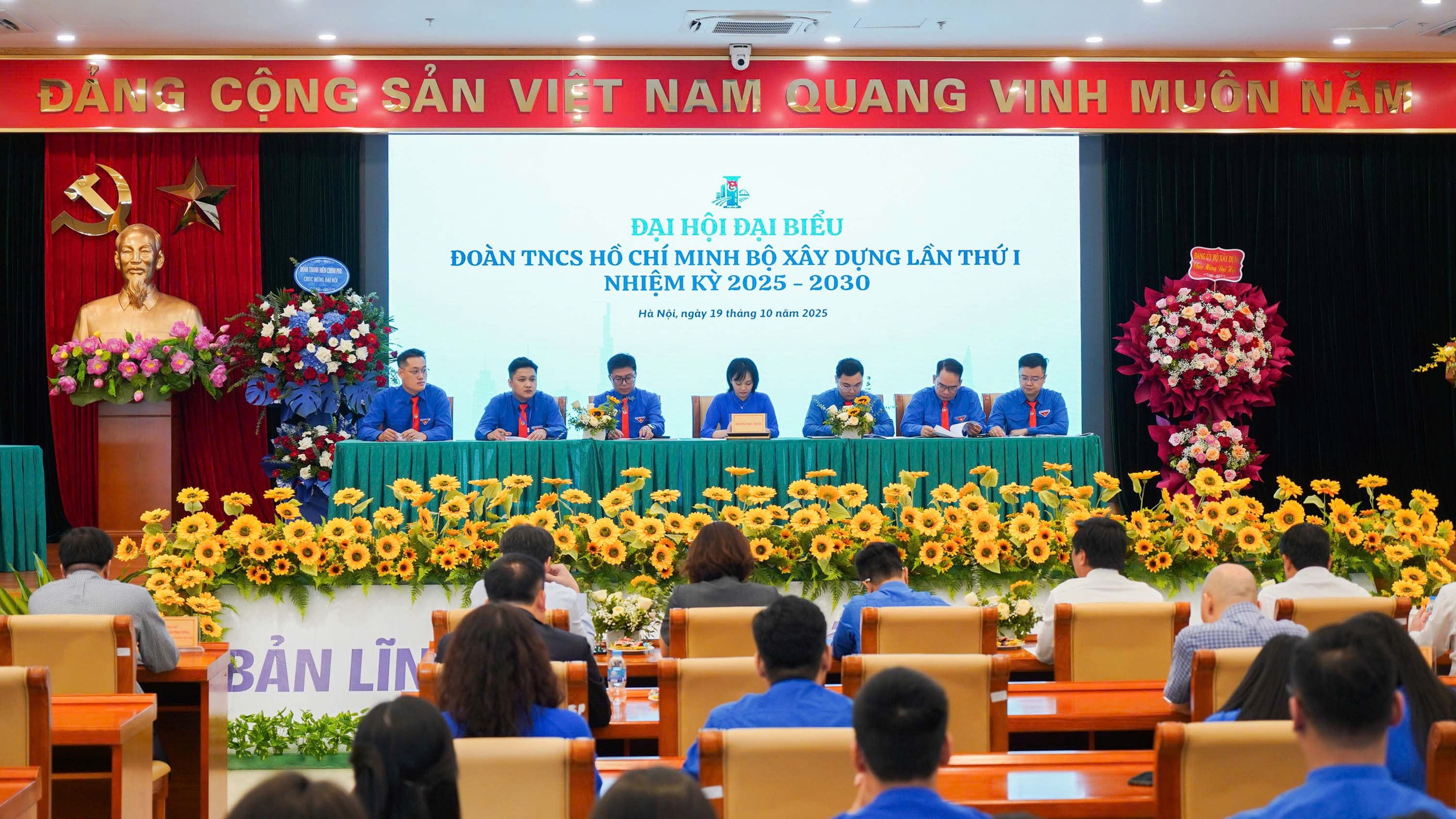 Tuổi trẻ ngành Xây dựng biến khát vọng thành hành động, biến nhiệt huyết thành công trình- Ảnh 7. Tuổi trẻ ngành Xây dựng biến khát vọng thành hành động, biến nhiệt huyết thành công trình- Ảnh 7.