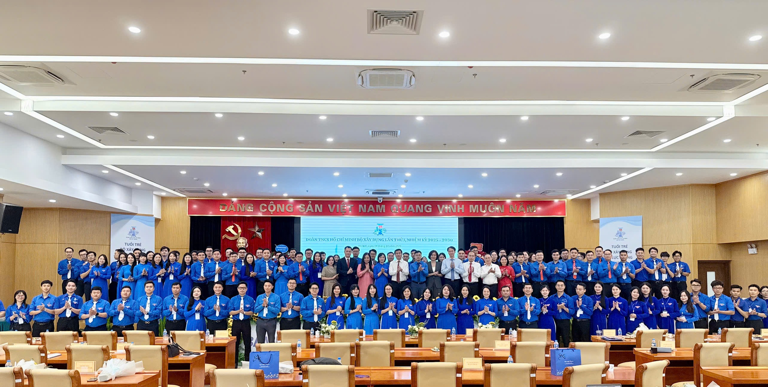 Tuổi trẻ ngành Xây dựng biến khát vọng thành hành động, biến nhiệt huyết thành công trình- Ảnh 10. Tuổi trẻ ngành Xây dựng biến khát vọng thành hành động, biến nhiệt huyết thành công trình- Ảnh 10.