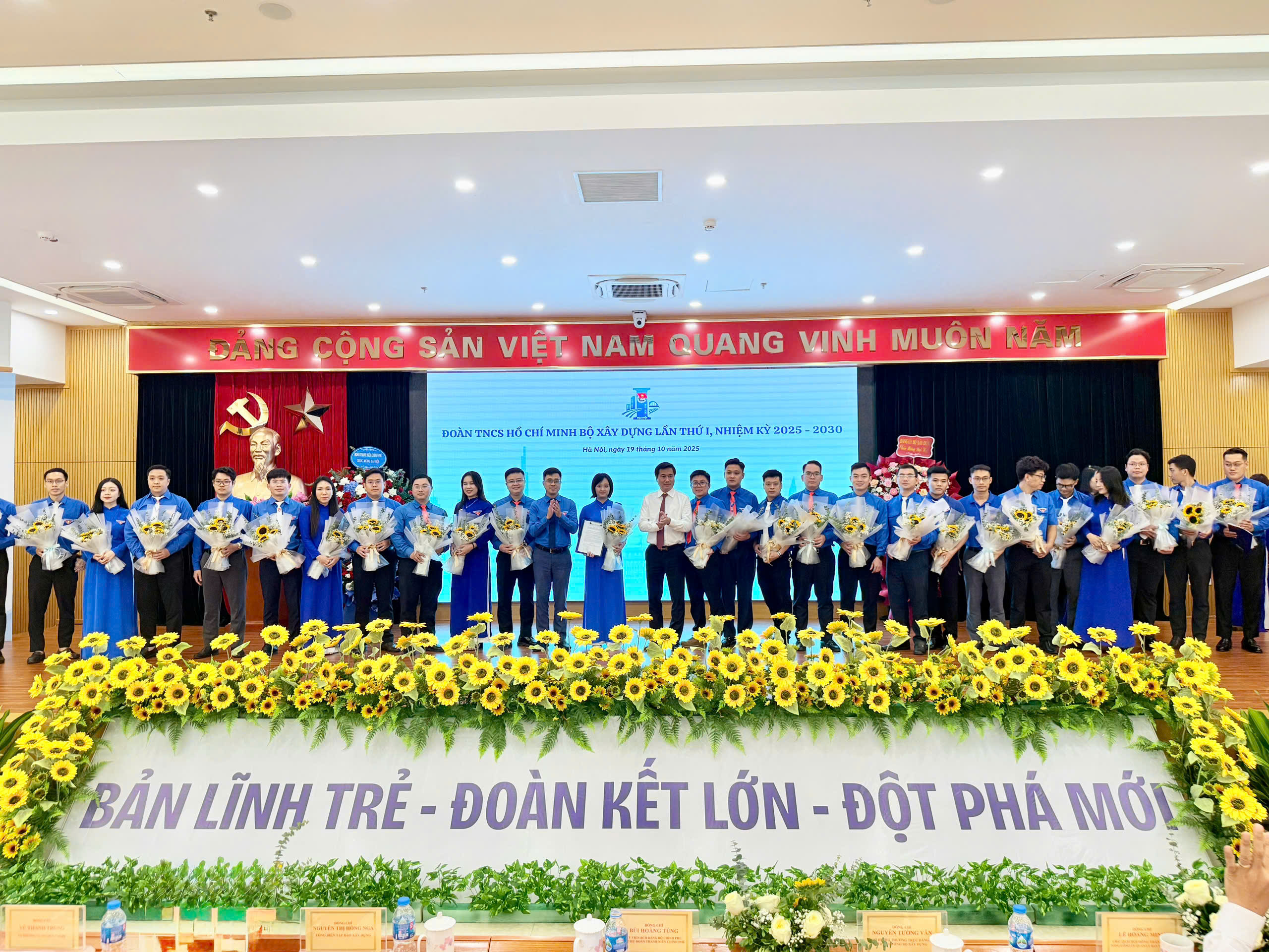 Tuổi trẻ ngành Xây dựng biến khát vọng thành hành động, biến nhiệt huyết thành công trình- Ảnh 8. Tuổi trẻ ngành Xây dựng biến khát vọng thành hành động, biến nhiệt huyết thành công trình- Ảnh 8.