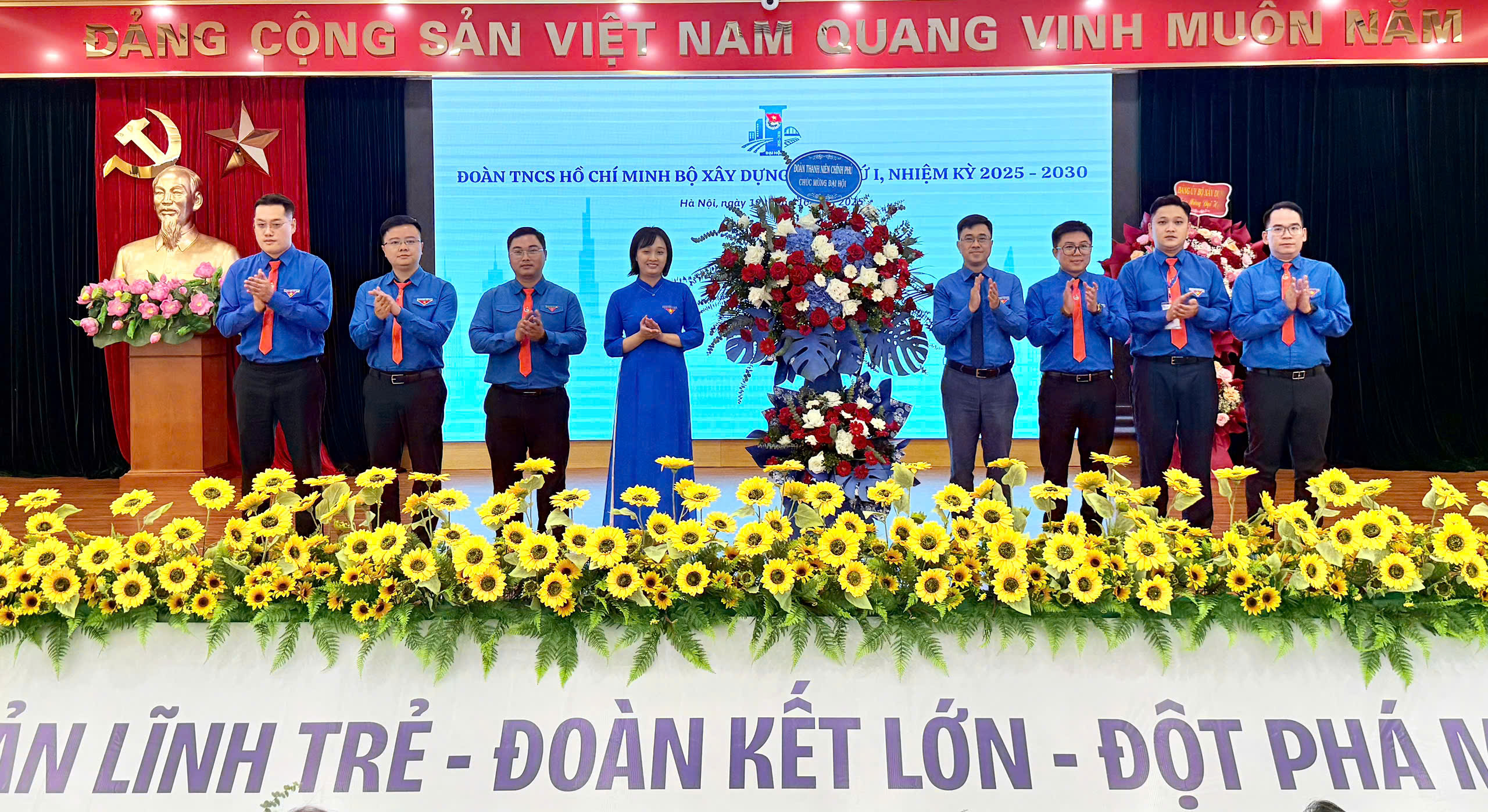 Tuổi trẻ ngành Xây dựng biến khát vọng thành hành động, biến nhiệt huyết thành công trình- Ảnh 9. Tuổi trẻ ngành Xây dựng biến khát vọng thành hành động, biến nhiệt huyết thành công trình- Ảnh 9.