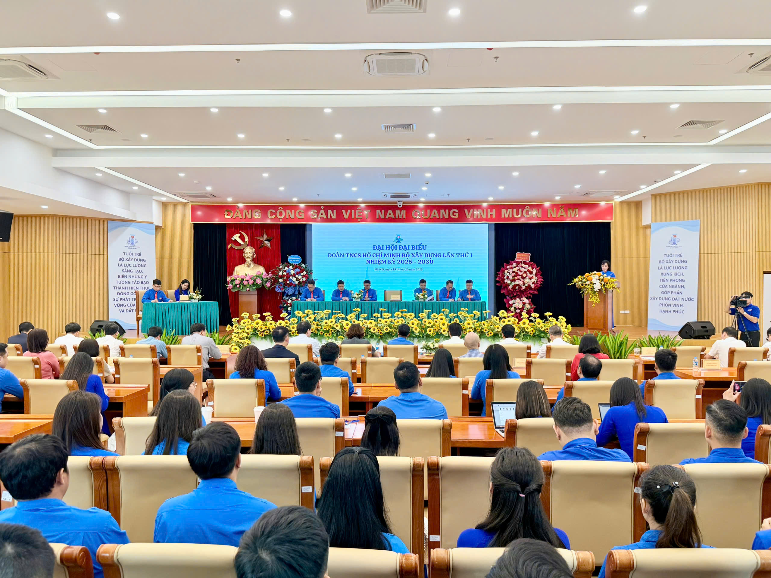 Tuổi trẻ ngành Xây dựng biến khát vọng thành hành động, biến nhiệt huyết thành công trình- Ảnh 11. Tuổi trẻ ngành Xây dựng biến khát vọng thành hành động, biến nhiệt huyết thành công trình- Ảnh 11.