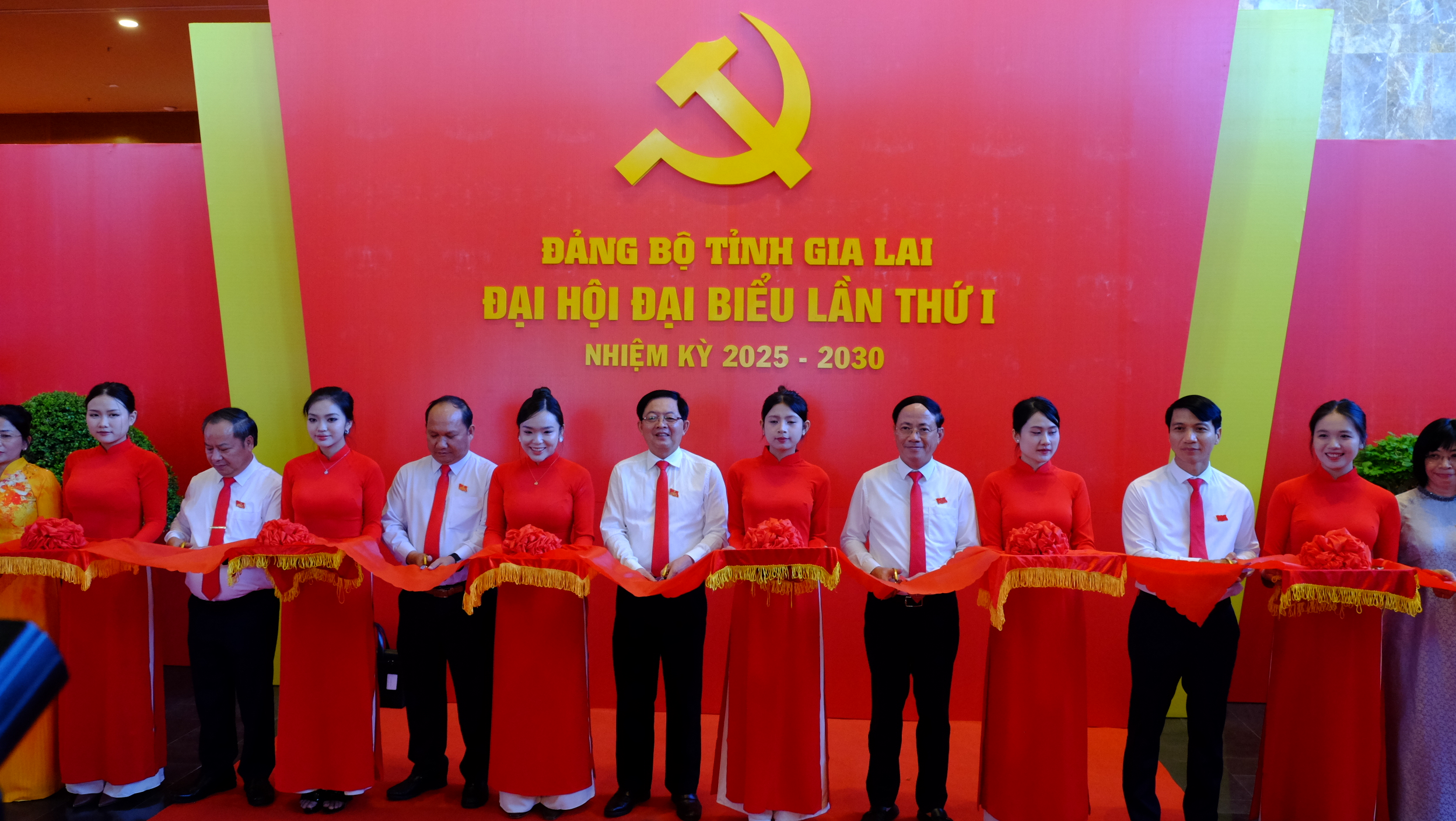 Nhiều hoạt động diễn ra trước khai mạc Đại hội Đảng bộ tỉnh Gia Lai- Ảnh 6. Nhiều hoạt động diễn ra trước khai mạc Đại hội Đảng bộ tỉnh Gia Lai- Ảnh 6.