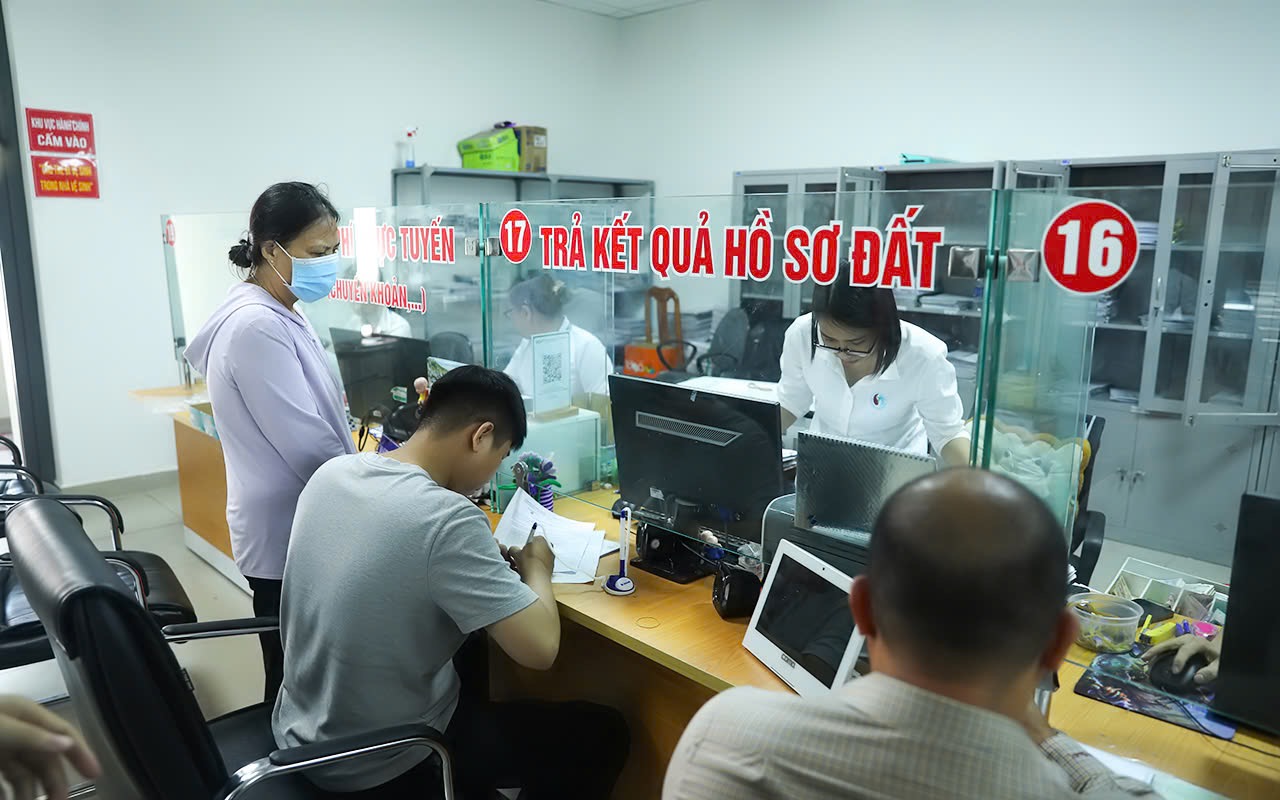Đồng Nai: Chiến dịch 90 ngày làm sạch dữ liệu đất đai, tạo nền tảng chính quyền số- Ảnh 2. Đồng Nai: Chiến dịch 90 ngày làm sạch dữ liệu đất đai, tạo nền tảng chính quyền số- Ảnh 2.