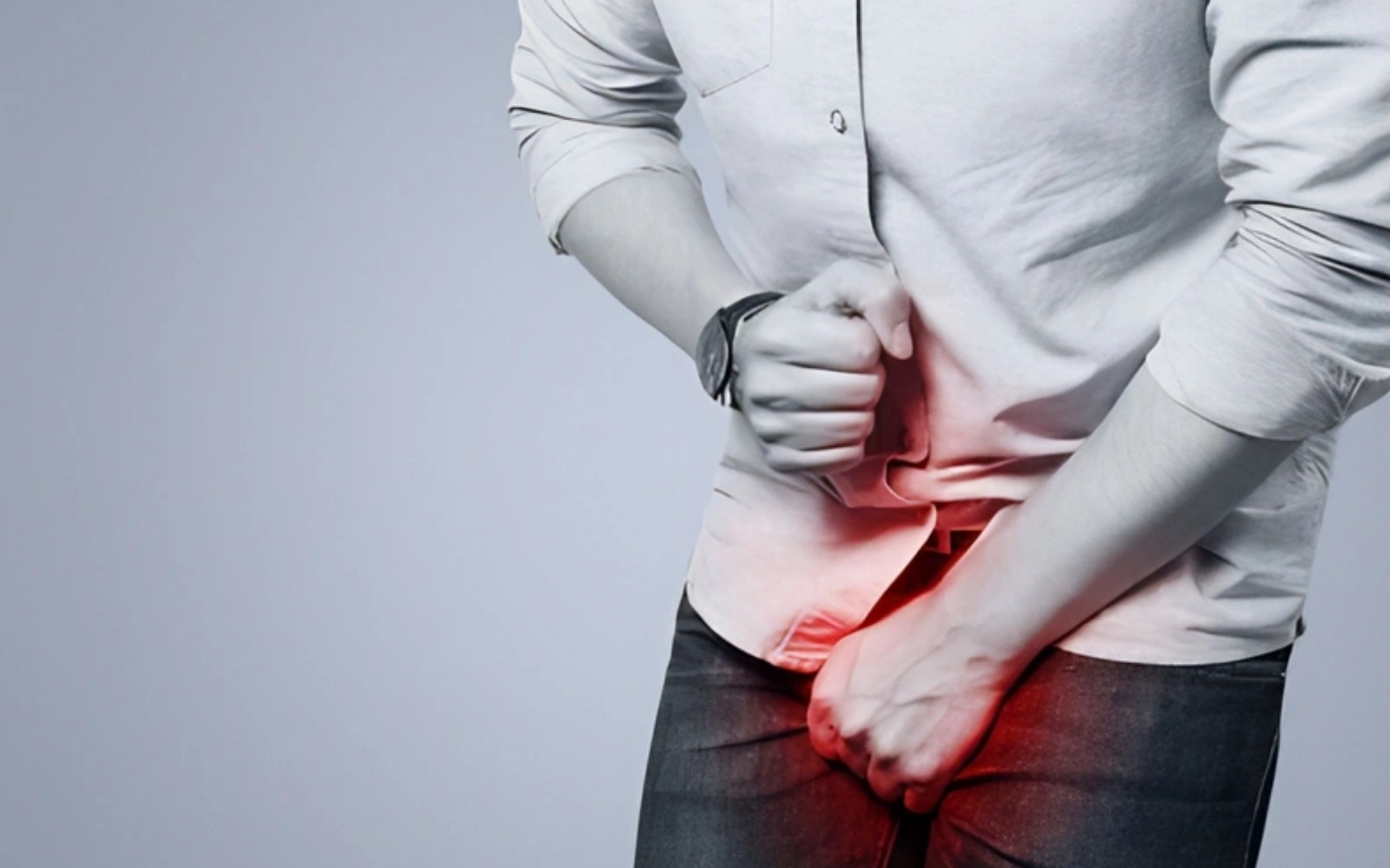 Quý ông cần cảnh giác với cơn đau dễ gây chẩn đoán nhầm ở khu vực khó nói- Ảnh 1.