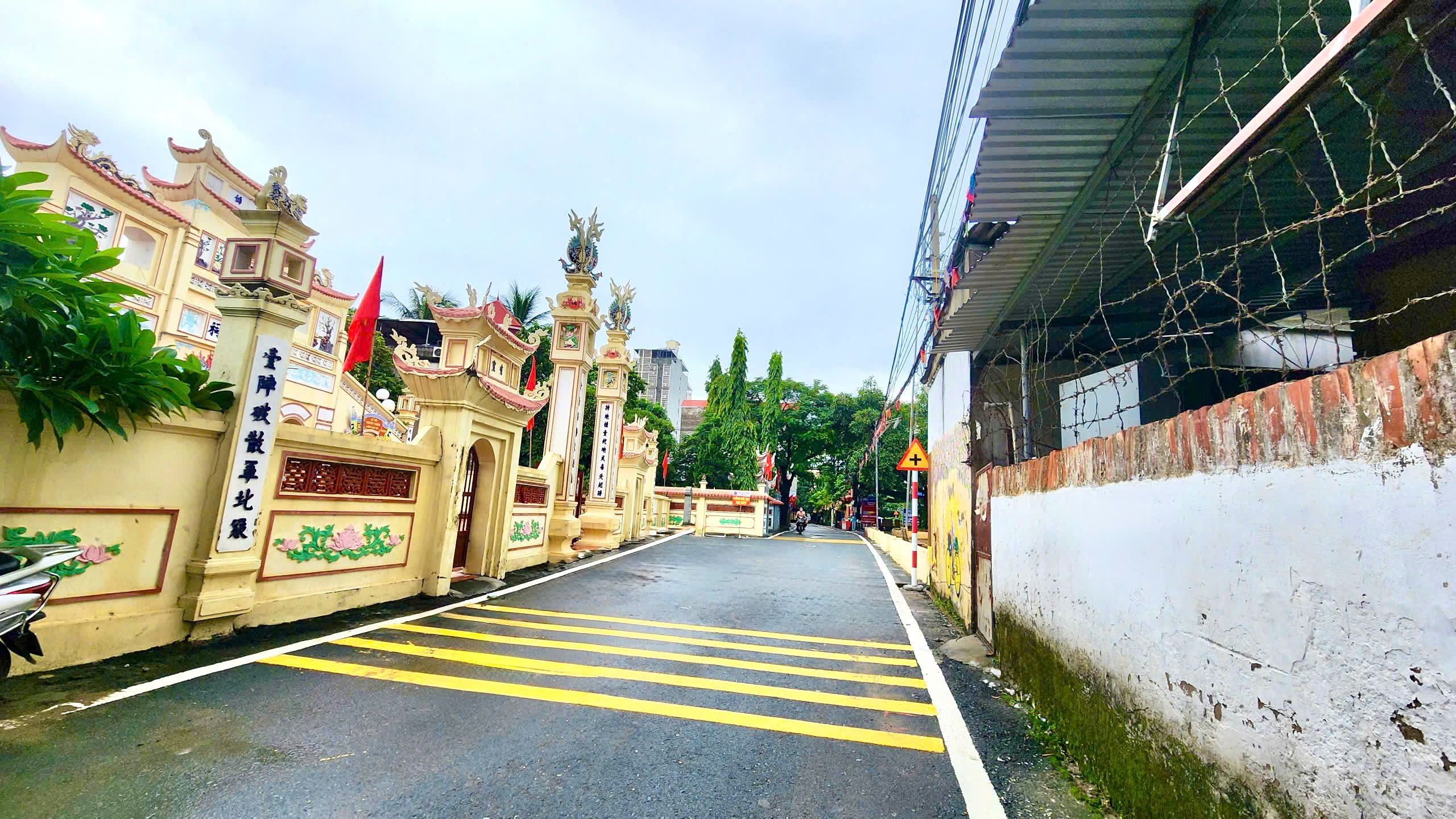 Những con đường mới thắp sáng giấc mơ làng quê và câu chuyện bứt phá của Hoài Đức- Ảnh 1.