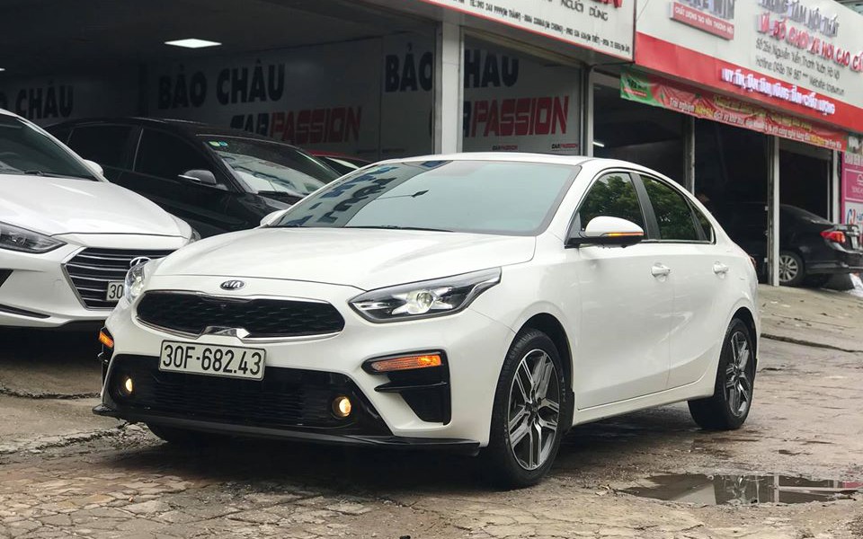 Làm sao để tránh mua phải ô tô cũ bị tai nạn, thủy kích?