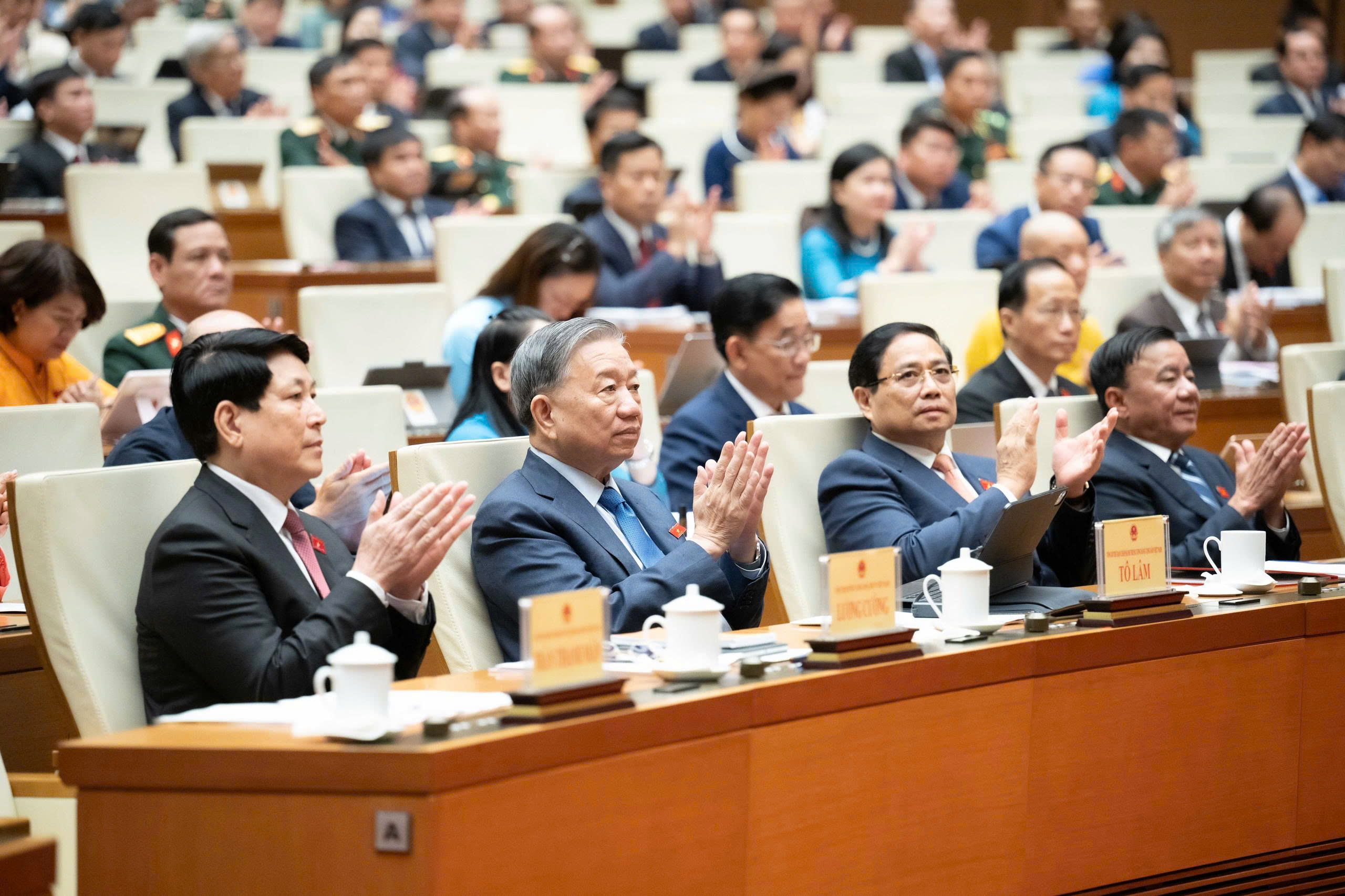 Cử tri và nhân dân phấn khởi khi cả hệ thống chính trị vào cuộc xóa nhà tạm, dột nát- Ảnh 2. Cử tri và nhân dân phấn khởi khi cả hệ thống chính trị vào cuộc xóa nhà tạm, dột nát- Ảnh 2.