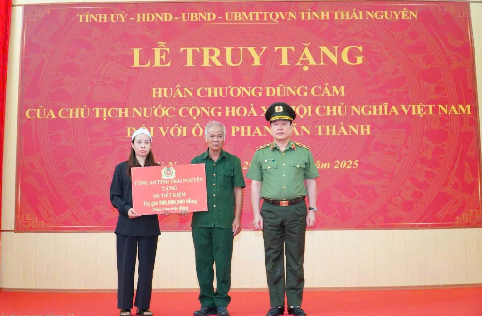 Thái Nguyên: Truy tặng Huân chương Dũng cảm cho người hy sinh cứu 3 cháu nhỏ đuối nước- Ảnh 3. Thái Nguyên: Truy tặng Huân chương Dũng cảm cho người hy sinh cứu 3 cháu nhỏ đuối nước- Ảnh 3.