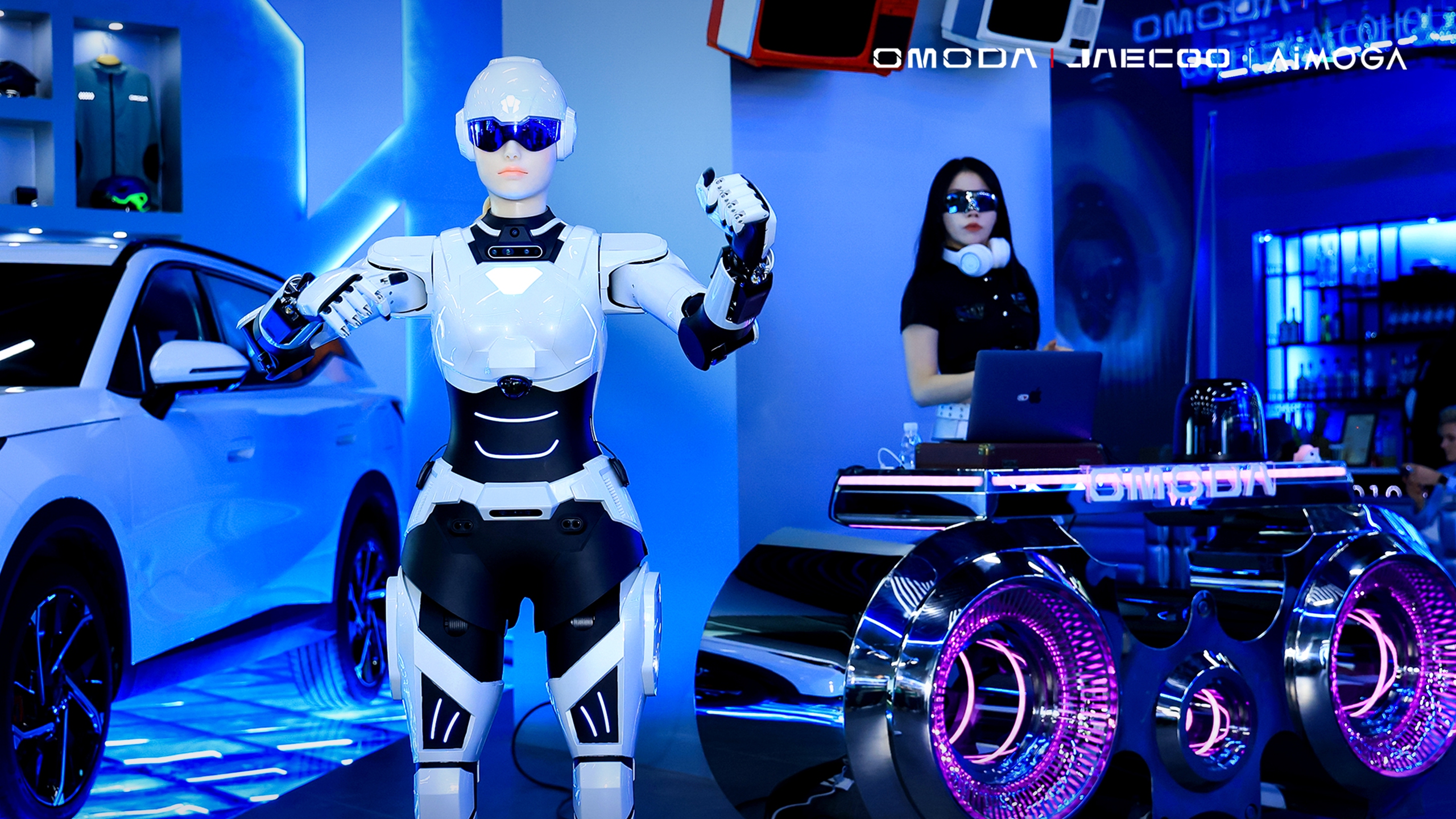 Omoda&Jeacoo mở rộng hệ sinh thái “ô tô - robot”- Ảnh 1. Omoda&Jeacoo mở rộng hệ sinh thái “ô tô - robot”- Ảnh 1.