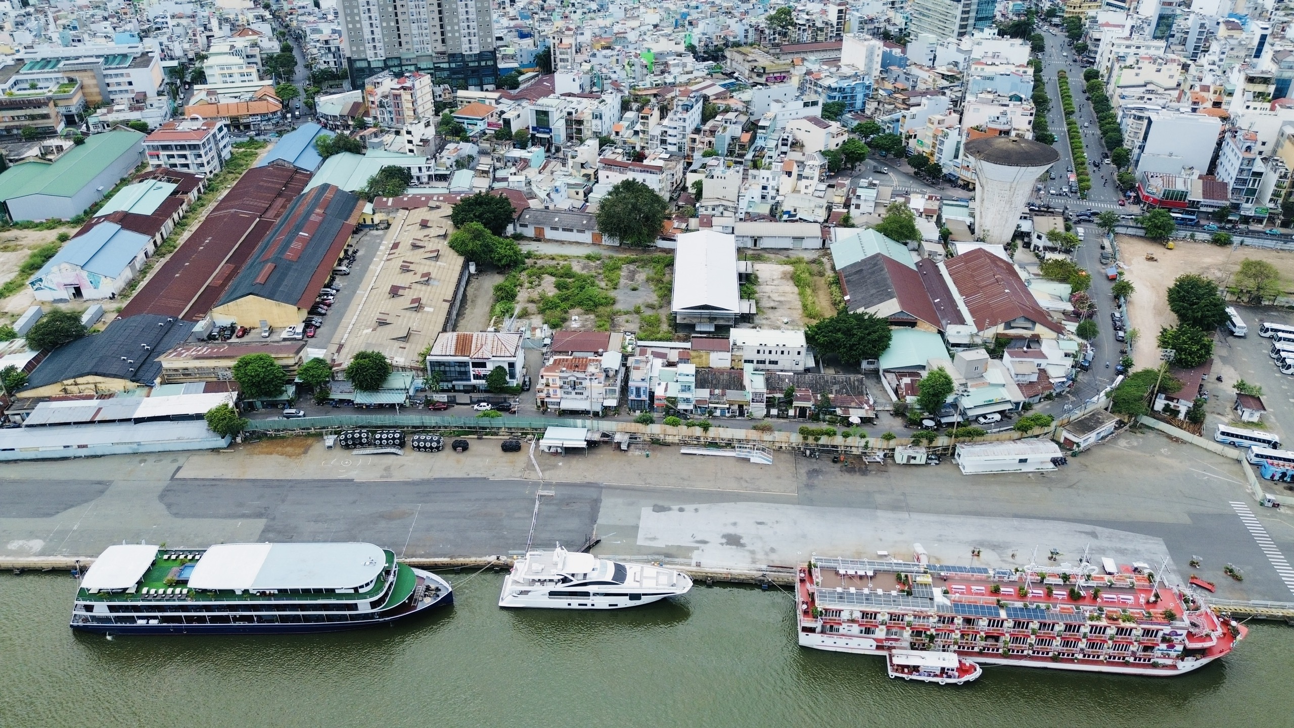 Chiêm ngưỡng khu đất "dừng dự án nhà ở ngàn tỷ" để xây dựng Không gian văn hóa Hồ Chí Minh- Ảnh 3. Chiêm ngưỡng khu đất "dừng dự án nhà ở ngàn tỷ" để xây dựng Không gian văn hóa Hồ Chí Minh- Ảnh 3.