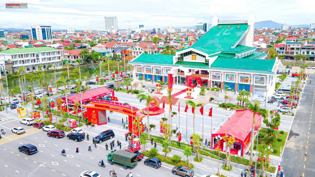 Hà Tĩnh: Lan tỏa phong trào thi đua yêu nước trong xây dựng đô thị thông minh- Ảnh 2. Hà Tĩnh: Lan tỏa phong trào thi đua yêu nước trong xây dựng đô thị thông minh- Ảnh 2.