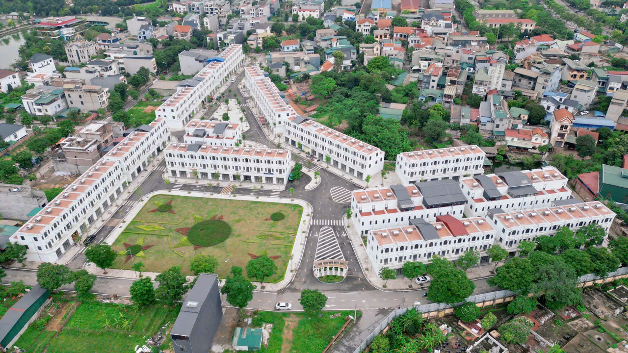 Phú Thọ đẩy nhanh tiến độ 9 dự án nhà ở xã hội, gần 10.000 căn hộ cho người thu nhập thấp- Ảnh 2. Phú Thọ đẩy nhanh tiến độ 9 dự án nhà ở xã hội, gần 10.000 căn hộ cho người thu nhập thấp- Ảnh 2.