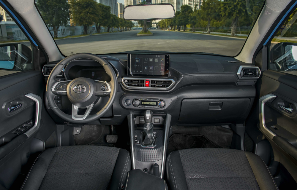 Suzuki Fronx bản giá rẻ có đủ sức cạnh tranh Toyota Raize?- Ảnh 4. Suzuki Fronx bản giá rẻ có đủ sức cạnh tranh Toyota Raize?- Ảnh 4.