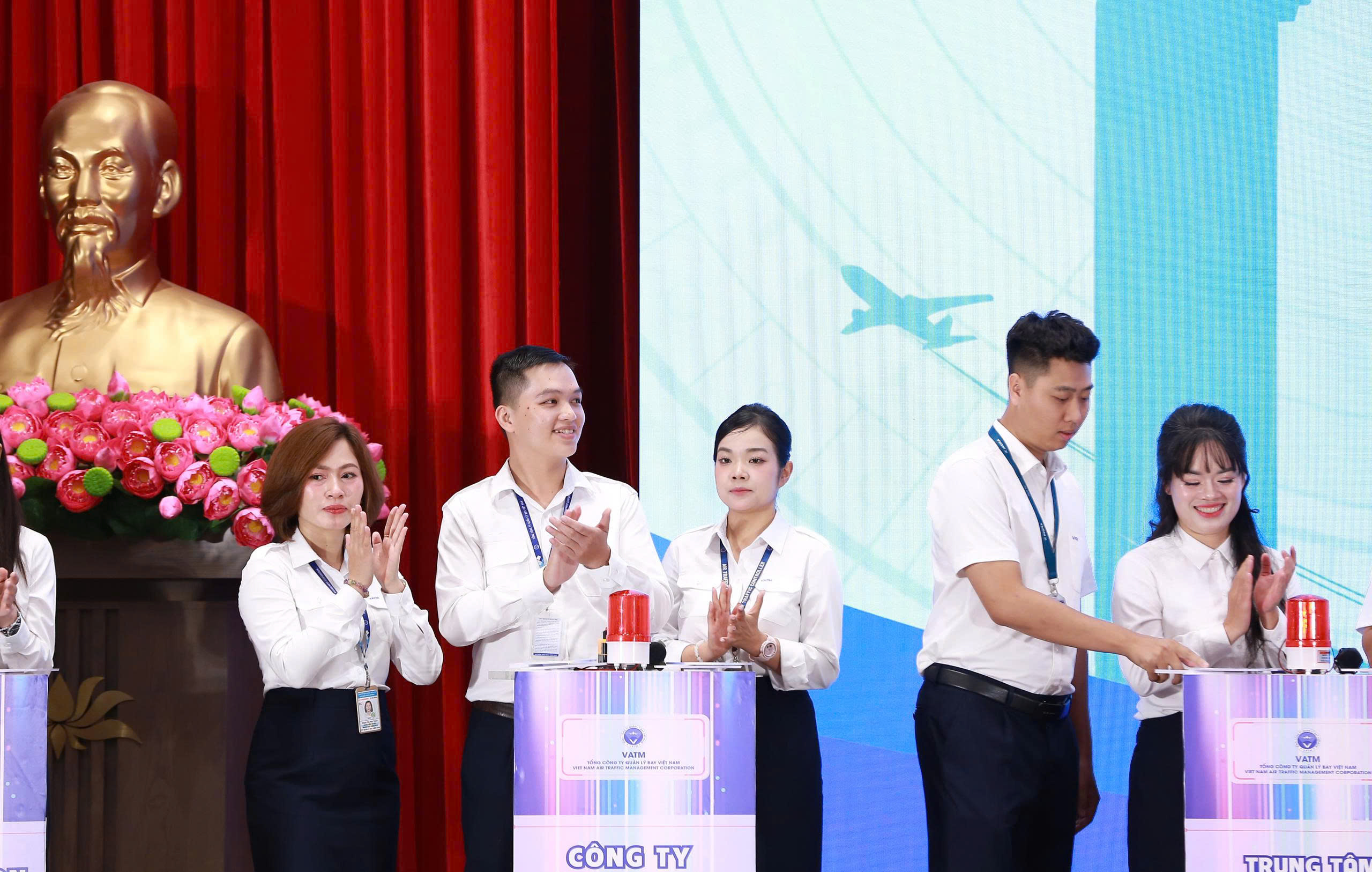 Lan tỏa văn hóa chính trực - hành trình giữ bầu trời an toàn và minh bạch- Ảnh 3. Lan tỏa văn hóa chính trực - hành trình giữ bầu trời an toàn và minh bạch- Ảnh 3.