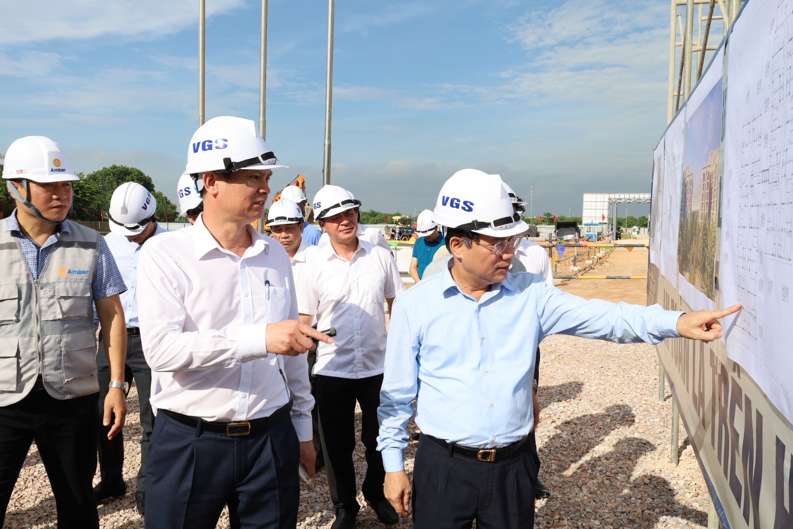 Phú Thọ đẩy nhanh tiến độ 9 dự án nhà ở xã hội, gần 10.000 căn hộ cho người thu nhập thấp- Ảnh 1. Phú Thọ đẩy nhanh tiến độ 9 dự án nhà ở xã hội, gần 10.000 căn hộ cho người thu nhập thấp- Ảnh 1.