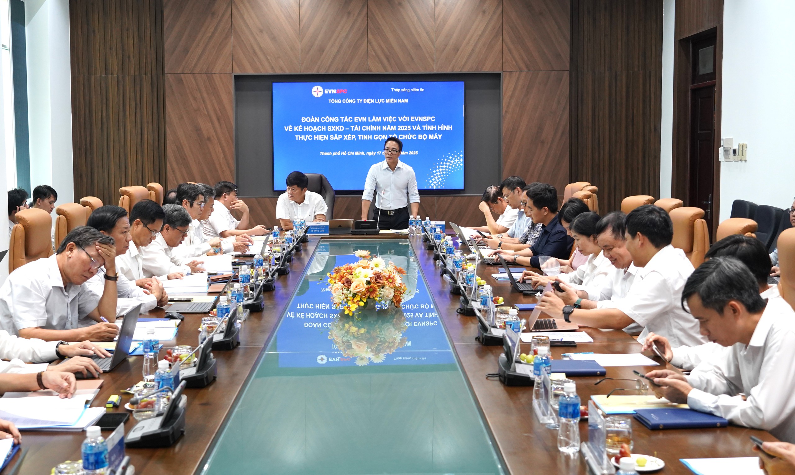 9 tháng năm 2025, EVNSPC hoàn thành nhiều chỉ tiêu về sản xuất kinh doanh, tài chính- Ảnh 1. 9 tháng năm 2025, EVNSPC hoàn thành nhiều chỉ tiêu về sản xuất kinh doanh, tài chính- Ảnh 1.
