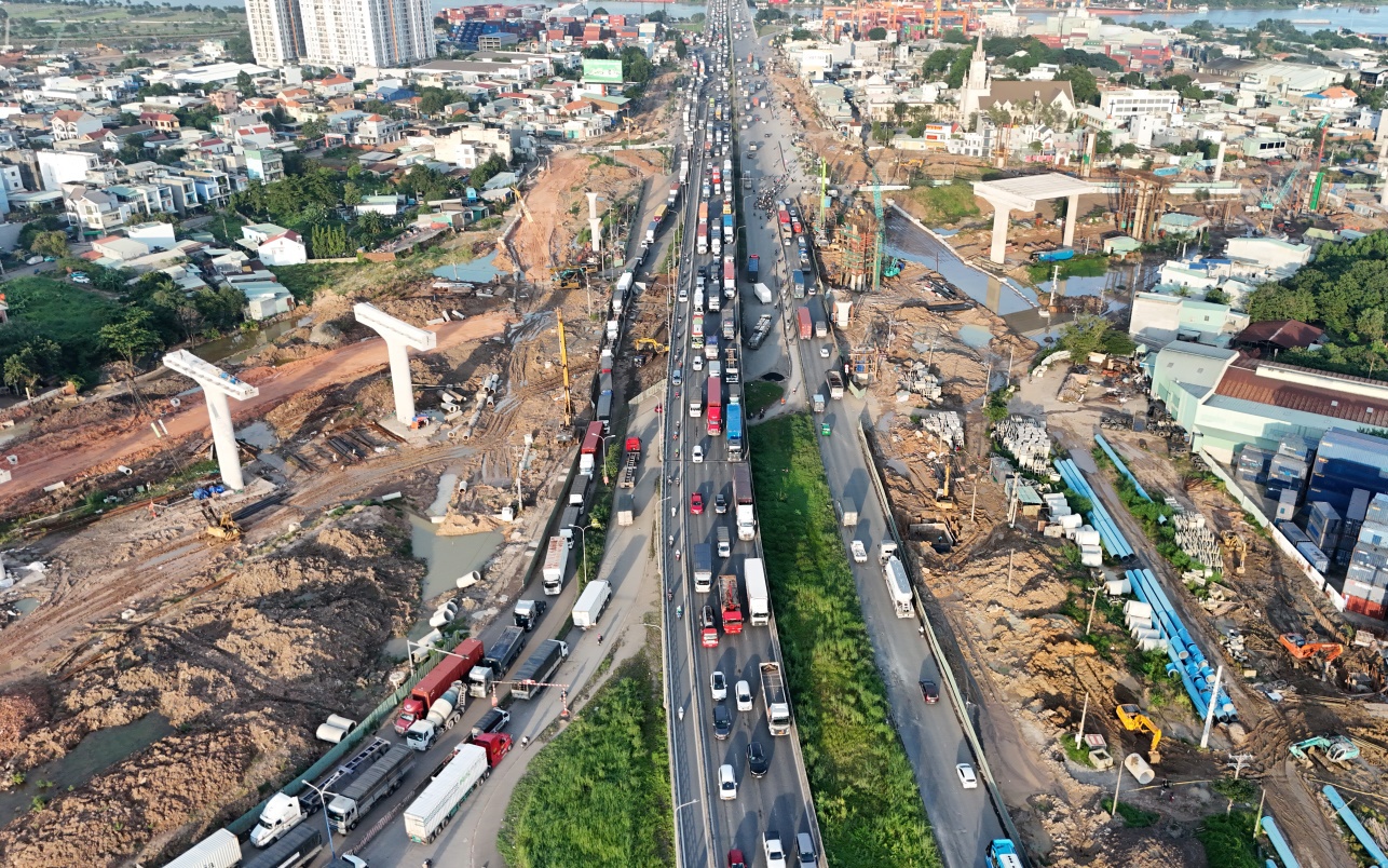 Xa lộ Hà Nội mở rộng lên 16 làn xe, khu Đông bước vào giai đoạn tăng tốc