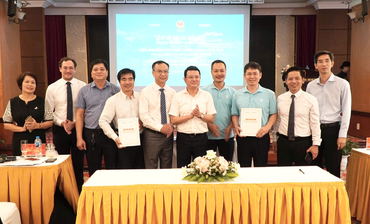 Đô thị xanh, thông minh, phát thải thấp - nền tảng cho mục tiêu Net Zero Việt Nam- Ảnh 1. Đô thị xanh, thông minh, phát thải thấp - nền tảng cho mục tiêu Net Zero Việt Nam- Ảnh 1.