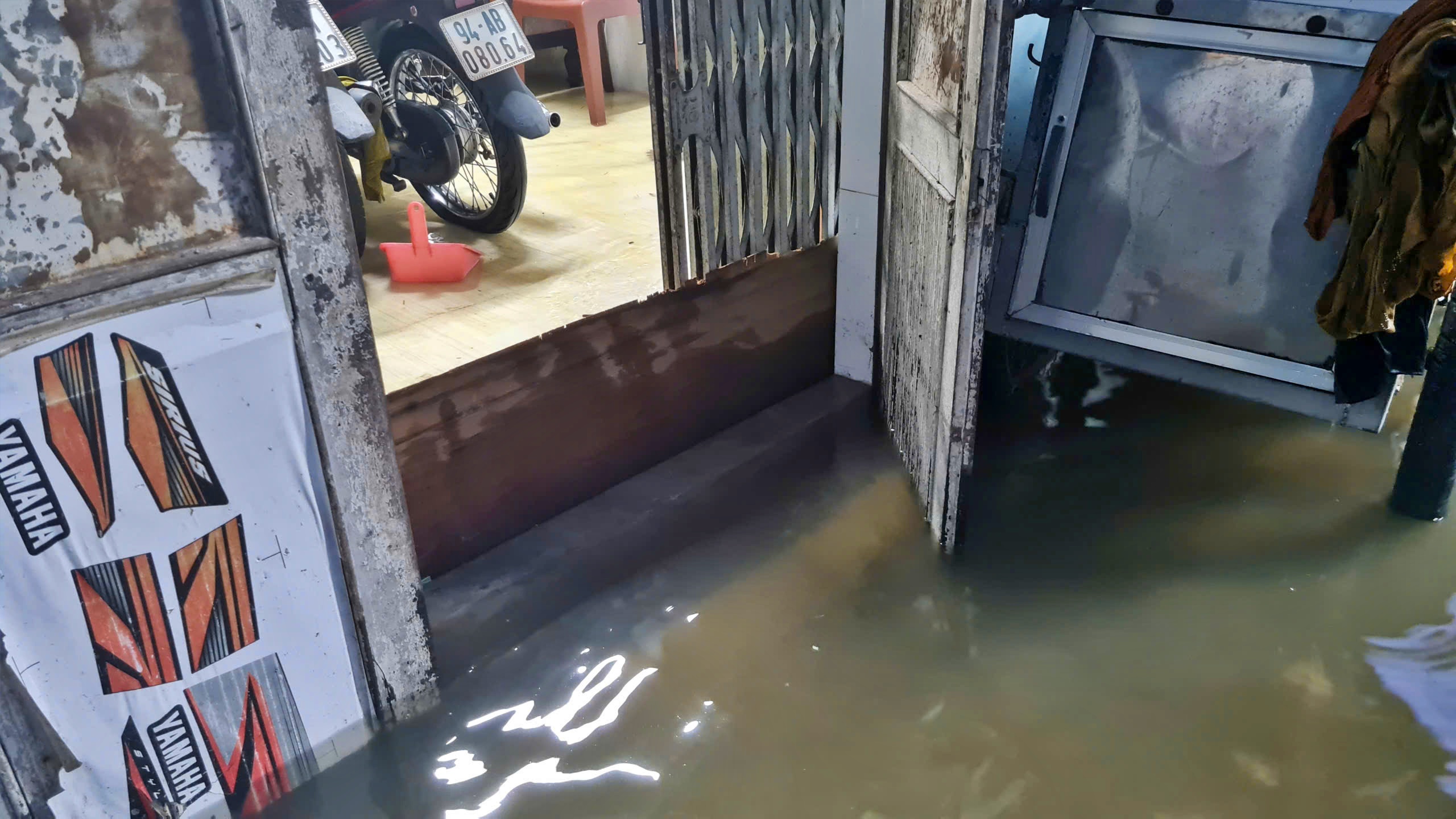 Cà Mau: Triều cường dâng cao, cuộc sống người dân đảo lộn- Ảnh 8.