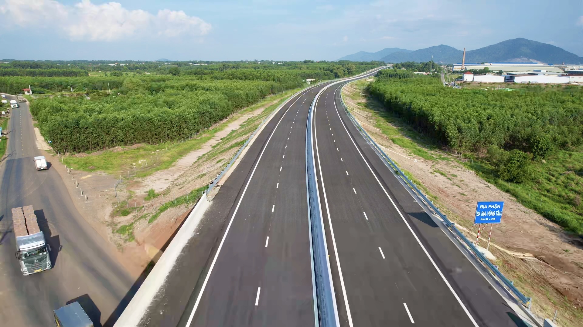 TP.HCM - Đồng Nai: Hình thành “tam giác vàng” giao thương phía Nam- Ảnh 2. TP.HCM - Đồng Nai: Hình thành “tam giác vàng” giao thương phía Nam- Ảnh 2.