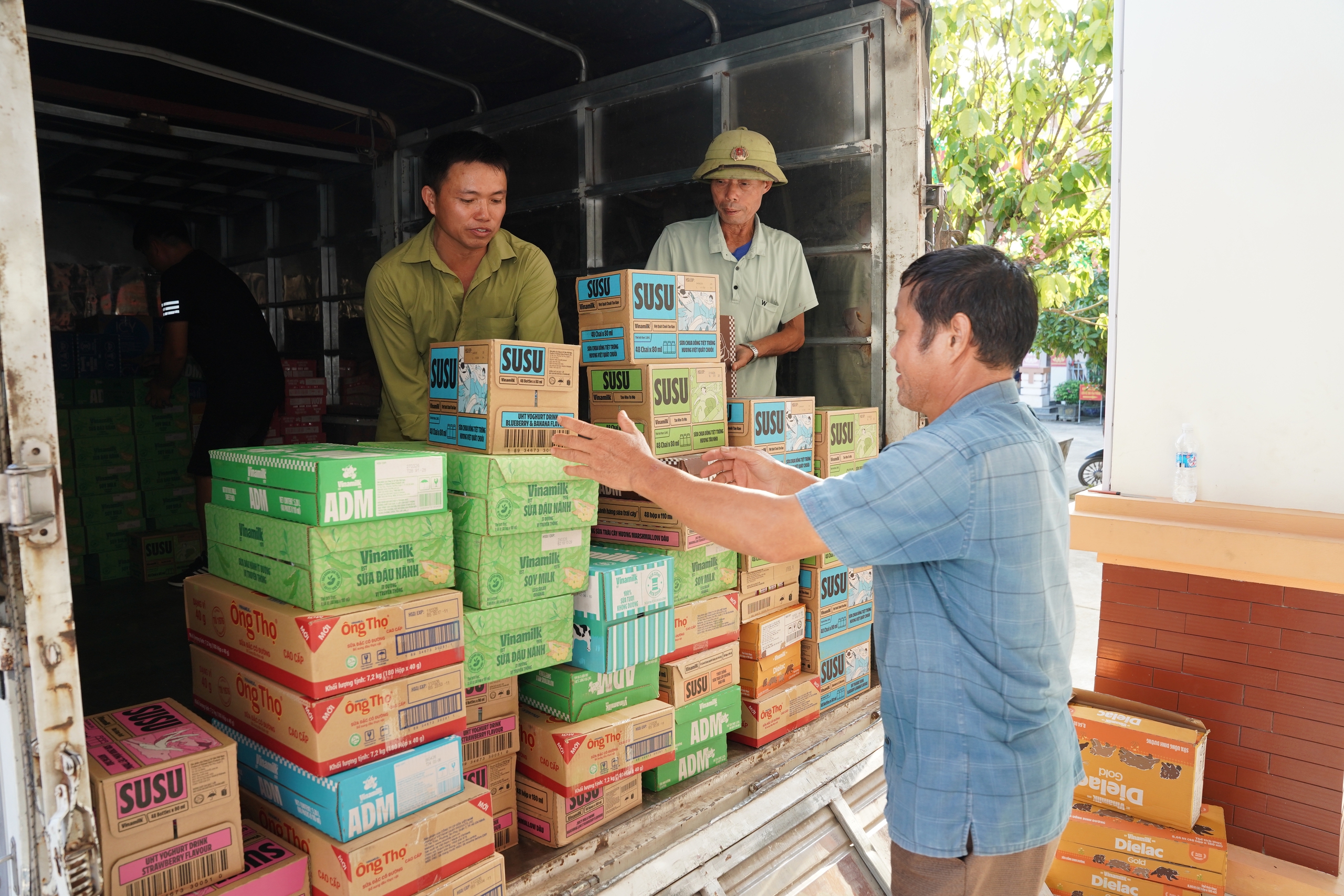 Vinamilk cùng cộng đồng viết tiếp hành trình sẻ chia- Ảnh 2.