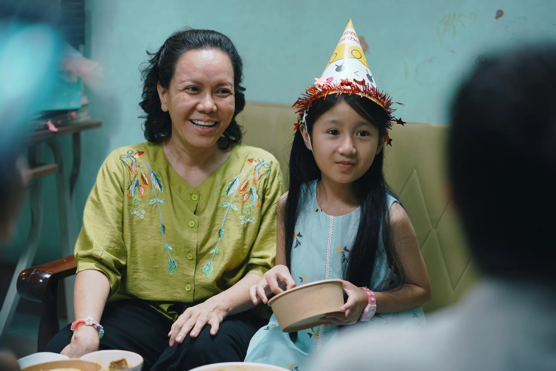 Khương Ngọc có gì mới trong "Cục vàng của ngoại"?- Ảnh 2.