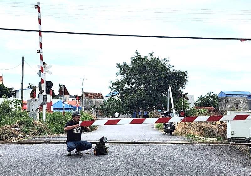 Ninh Bình: Triển khai đồng bộ các giải pháp bảo đảm an toàn giao thông đường sắt- Ảnh 4. Ninh Bình: Triển khai đồng bộ các giải pháp bảo đảm an toàn giao thông đường sắt- Ảnh 4.