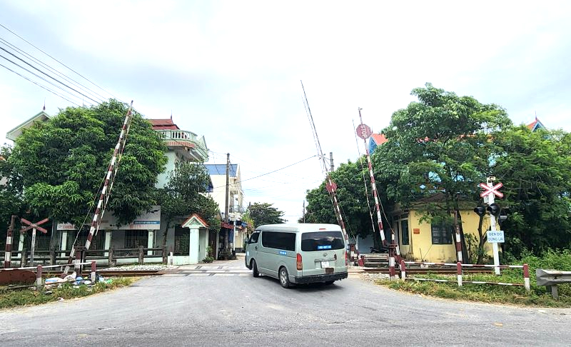 Ninh Bình: Triển khai đồng bộ các giải pháp bảo đảm an toàn giao thông đường sắt- Ảnh 2. Ninh Bình: Triển khai đồng bộ các giải pháp bảo đảm an toàn giao thông đường sắt- Ảnh 2.