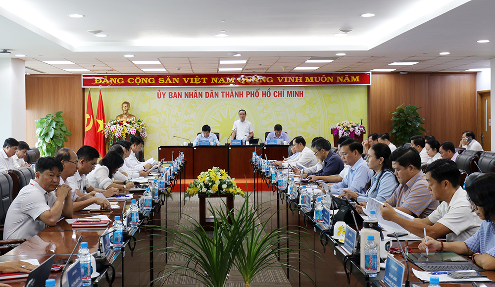 Đẩy nhanh giải ngân đầu tư công, tháo nút thắt GPMB các dự án lớn khu vực Bình Dương cũ- Ảnh 1.