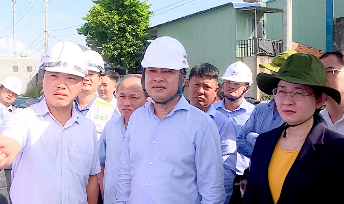 Đồng Nai: Kiểm tra, thúc tiến độ cao tốc và sân bay để kịp hoàn thành cơ bản vào 19/12- Ảnh 3. Đồng Nai: Kiểm tra, thúc tiến độ cao tốc và sân bay để kịp hoàn thành cơ bản vào 19/12- Ảnh 3.